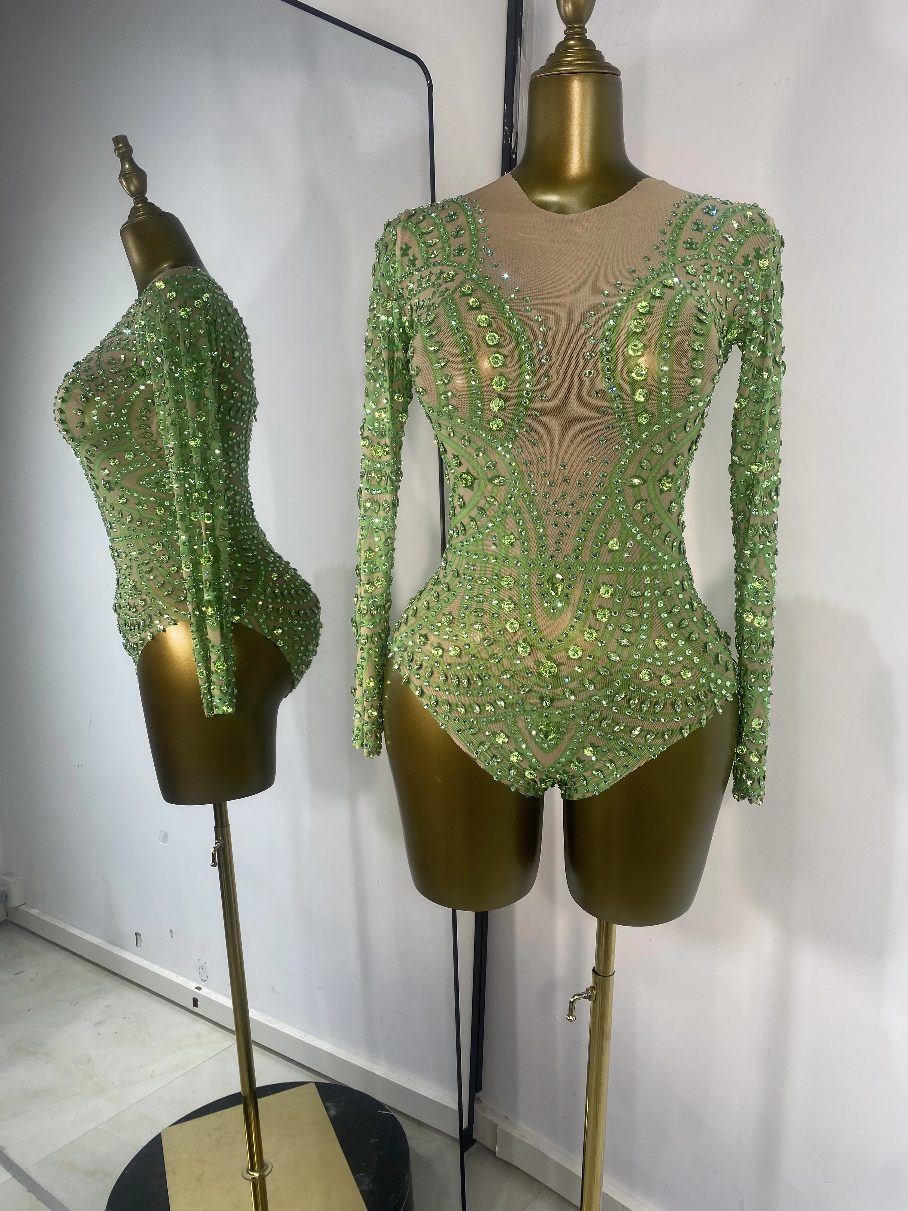 Women Luxury Sparkly Rhinestones Mesh Bodysuit Special Occassion Evening Club Party Singer Dancer Stage Costume Dropshipping
Women Luxury Sparkly Rhinestones Mesh Bodysuit Special Occassion Evening Club Party Singer Dancer Stage Costume Dropshipping