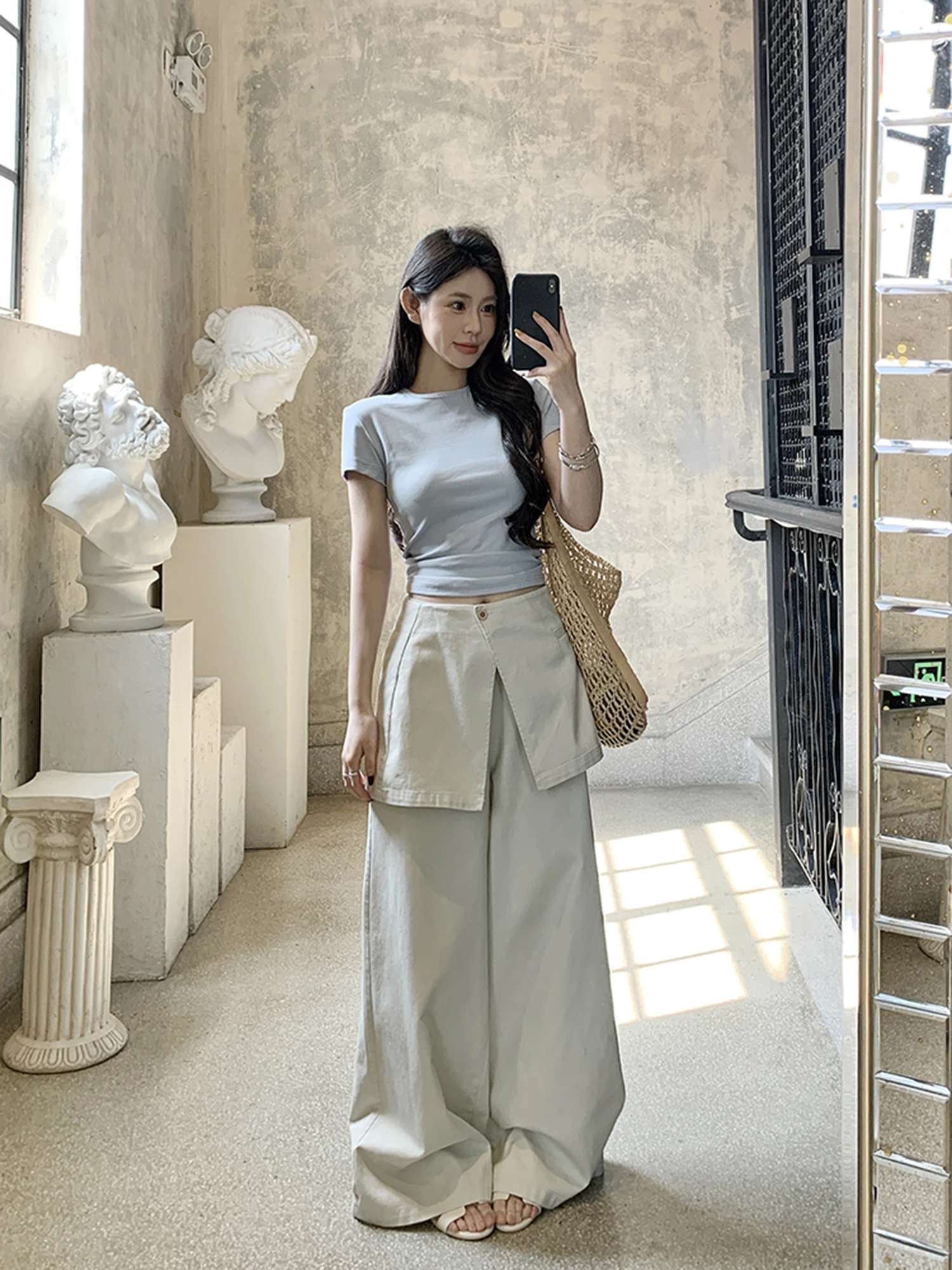 True Two-Piece Casual Pants for Women with Detachable Design Wide Leg Slimming Effect Casual Style Natural Waist Button Closure
True Two-Piece Casual Pants for Women with Detachable Design Wide Leg Slimming Effect Casual Style Natural Waist Button Closure