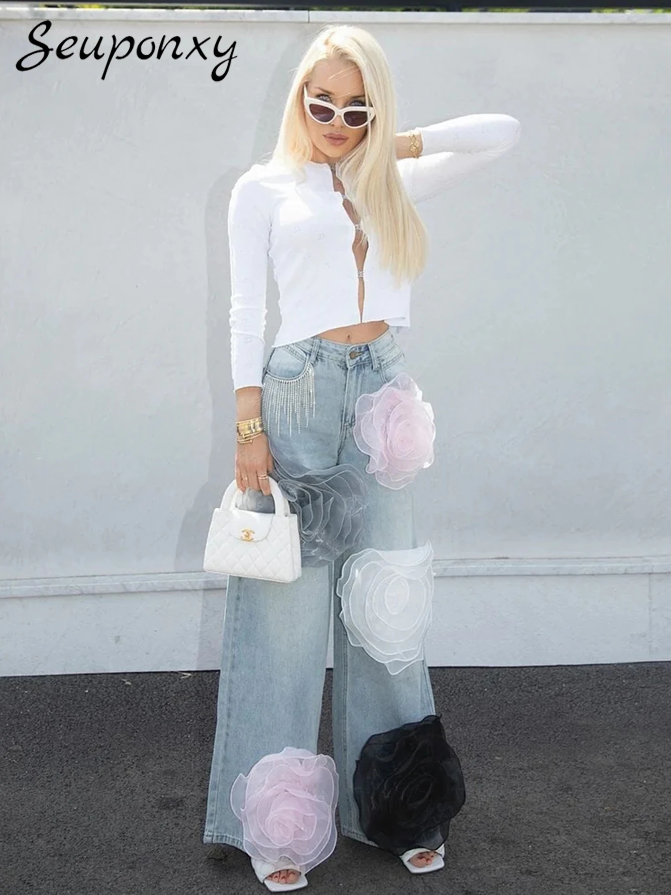 High Quality New Fashion Women'S Jeans 2024 Summer Sexy High Waisted Diamond Tassels 3D Flower High Street Straight Leg Jeans
High Quality New Fashion Women'S Jeans 2024 Summer Sexy High Waisted Diamond Tassels 3D Flower High Street Straight Leg Jeans
