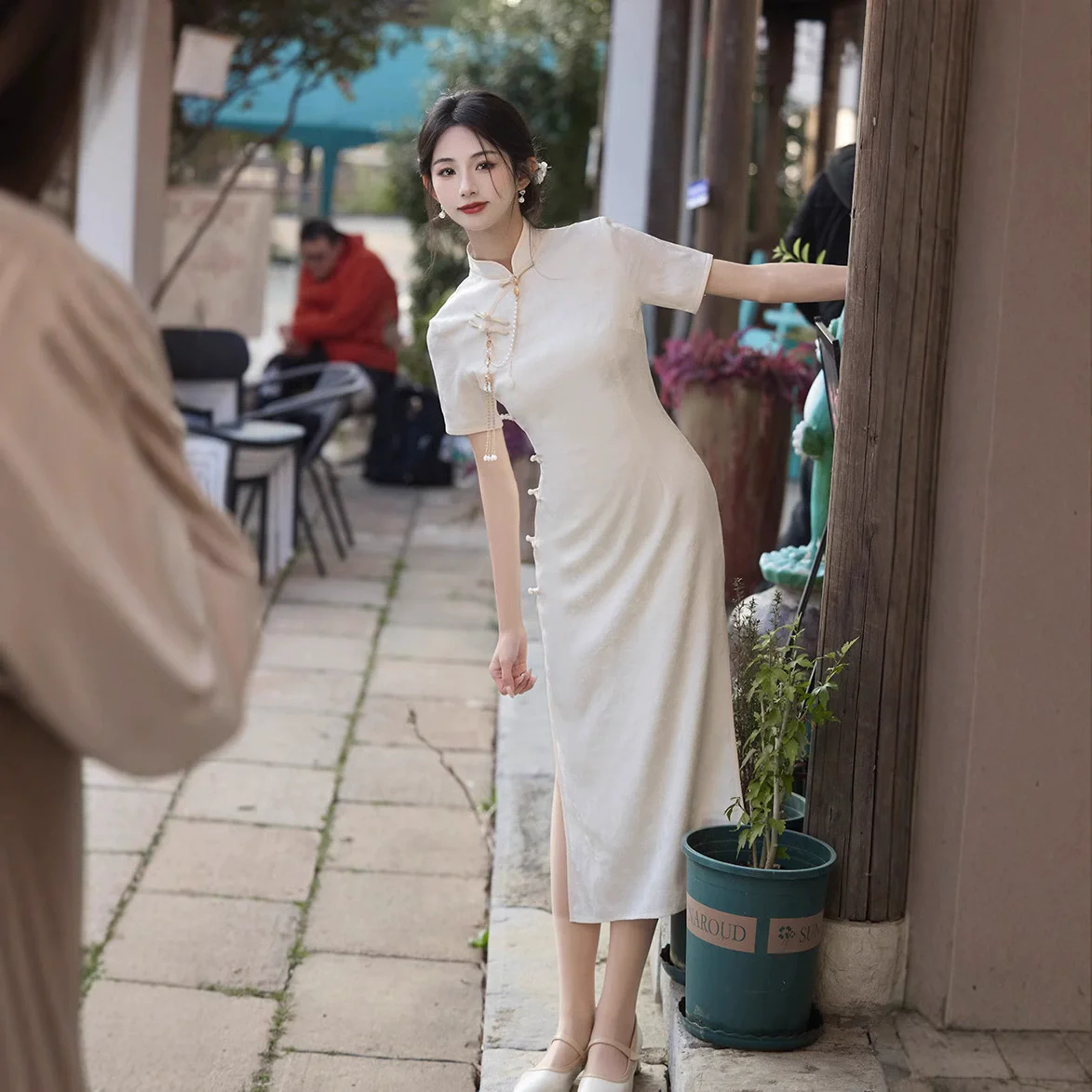 Purple Elegant Women Chinese Tradition Style Cheongsam New Improved Female Mandarin Collar Satin Qipao Short Sleeve Dress
Purple Elegant Women Chinese Tradition Style Cheongsam New Improved Female Mandarin Collar Satin Qipao Short Sleeve Dress