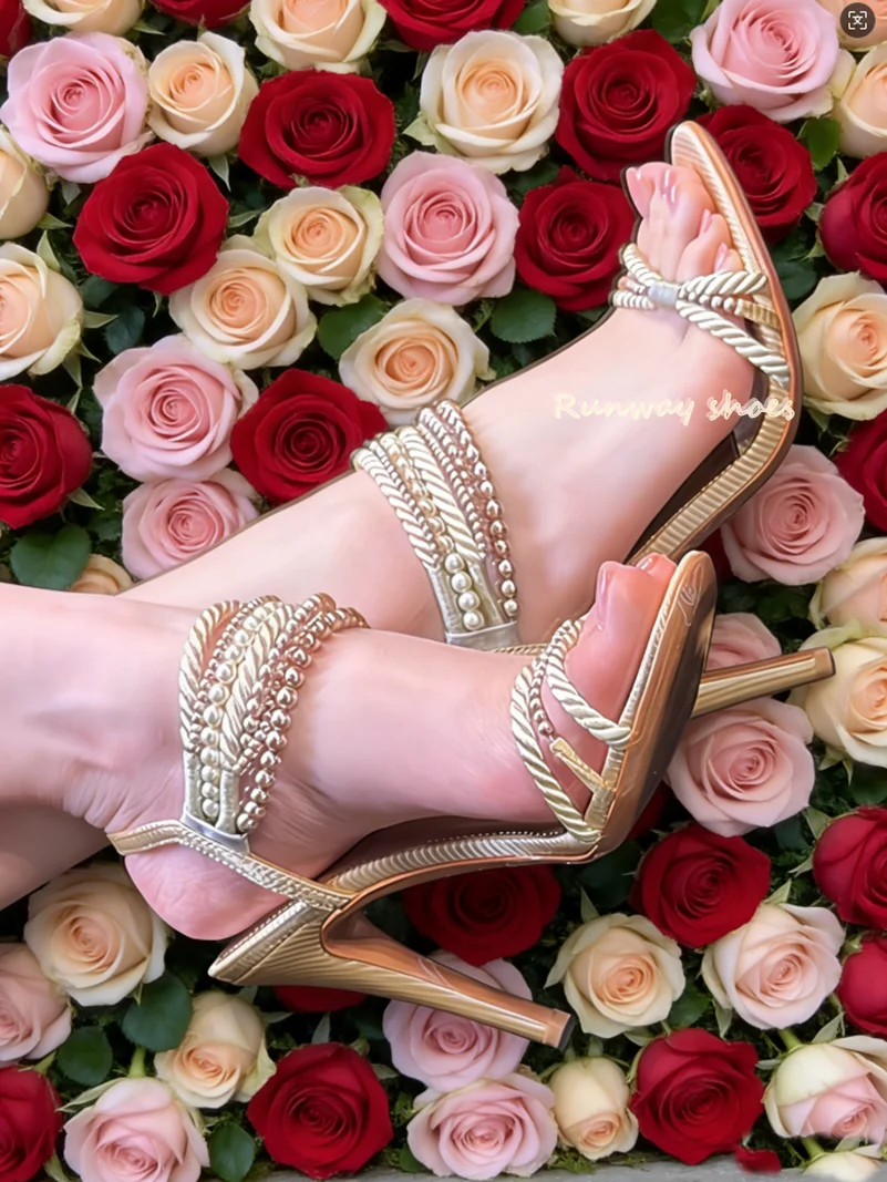 Pearl Chain Hemp Rope White Beads Luxurious Original Footwear Round Head Hollow Out Rear Tripwire Women's Shoes For Banquets
Pearl Chain Hemp Rope White Beads Luxurious Original Footwear Round Head Hollow Out Rear Tripwire Women's Shoes For Banquets