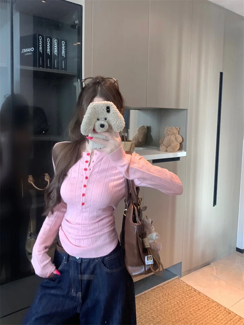 Pink Long Sleeve Henry Collar Knitted Sweater Women's Slim Fit Inner Wear Spring Fashionable Waist Cinching Base Top
Pink Long Sleeve Henry Collar Knitted Sweater Women's Slim Fit Inner Wear Spring Fashionable Waist Cinching Base Top