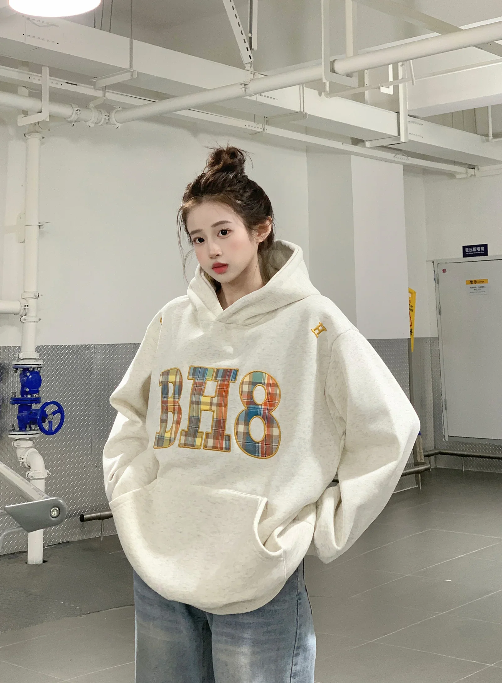 2024 New Autumn and Winter High-end Advanced Temperature Comfortable Loose Design Embroidered Hooded Korean Style Top
2024 New Autumn and Winter High-end Advanced Temperature Comfortable Loose Design Embroidered Hooded Korean Style Top