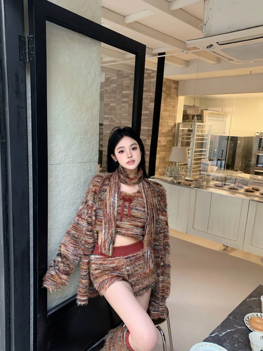 Soft Cozy OthJul Original Mixed Color Orange Furry Knitted Three Piece Set Sweet Retro Short Sleeve Shorts Outfit for Women
Soft Cozy OthJul Original Mixed Color Orange Furry Knitted Three Piece Set Sweet Retro Short Sleeve Shorts Outfit for Women