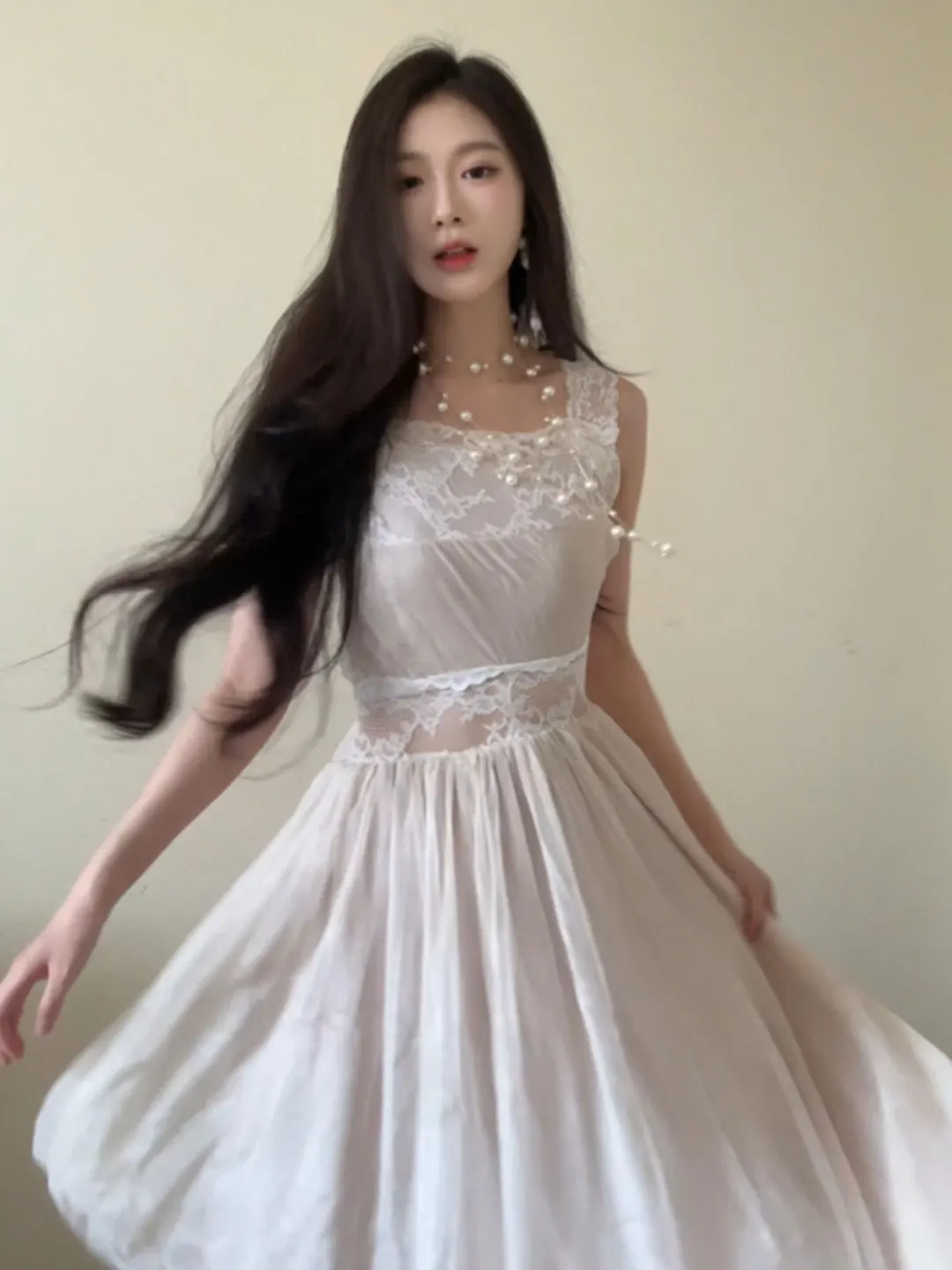 Unique Super Stylish Belted Slim Fit Strap Dress Travel Vacation Style Long Summer Dress Women's Fashion Gentle Style Backless
Unique Super Stylish Belted Slim Fit Strap Dress Travel Vacation Style Long Summer Dress Women's Fashion Gentle Style Backless