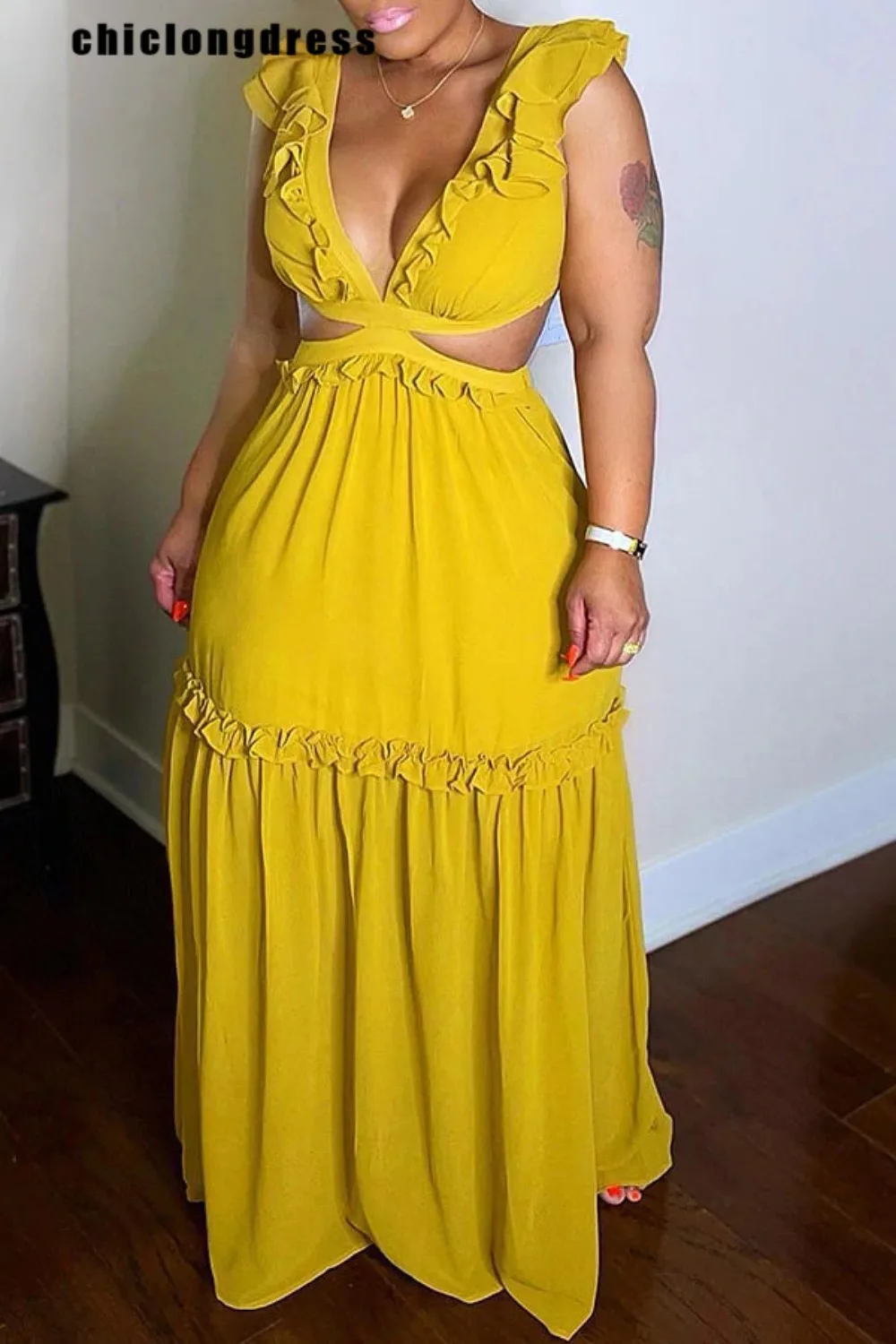 Summer Fashion Beach Style Long Dress Women Sexy Elegant V-neck Flying Sleeves Hollow Out Long A-line Dress Women
Summer Fashion Beach Style Long Dress Women Sexy Elegant V-neck Flying Sleeves Hollow Out Long A-line Dress Women