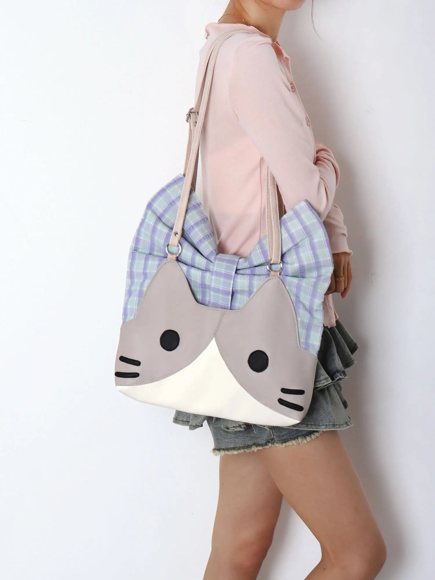 Sweet Cute Bow Cartoon Cat Lolita Bag Female 2026 Spring Summer New Product Creative Large Capacity Shoulder Messenger Bag Women
Sweet Cute Bow Cartoon Cat Lolita Bag Female 2026 Spring Summer New Product Creative Large Capacity Shoulder Messenger Bag Women