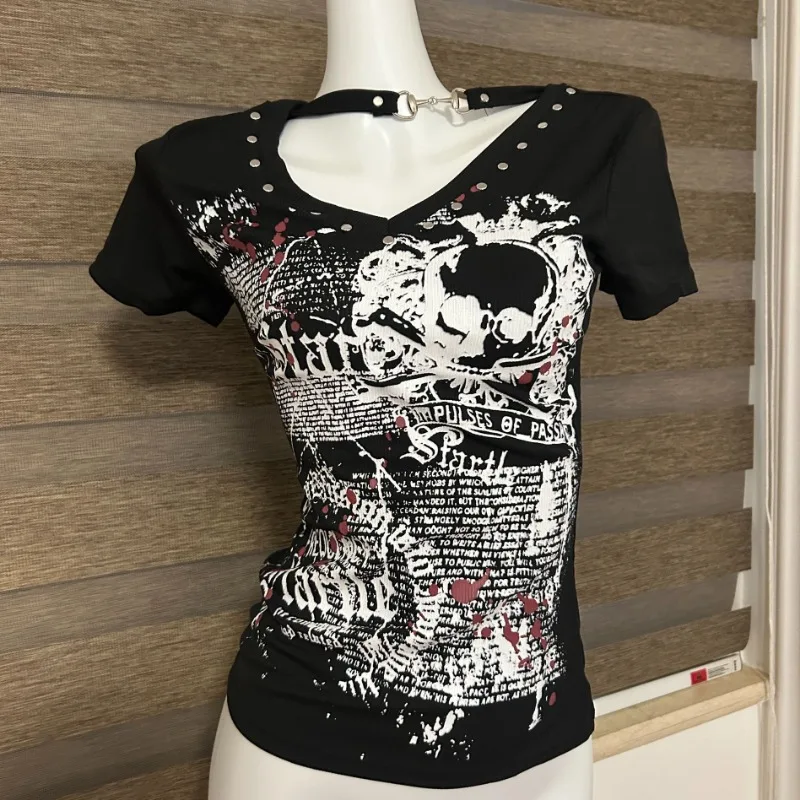 Vintage Punk Y2k Graphic T Shirt Girls V-neck Print T-shirt Women Backless Metal Button Short Sleeve Tops Goth Aesthetic Clothes
Vintage Punk Y2k Graphic T Shirt Girls V-neck Print T-shirt Women Backless Metal Button Short Sleeve Tops Goth Aesthetic Clothes