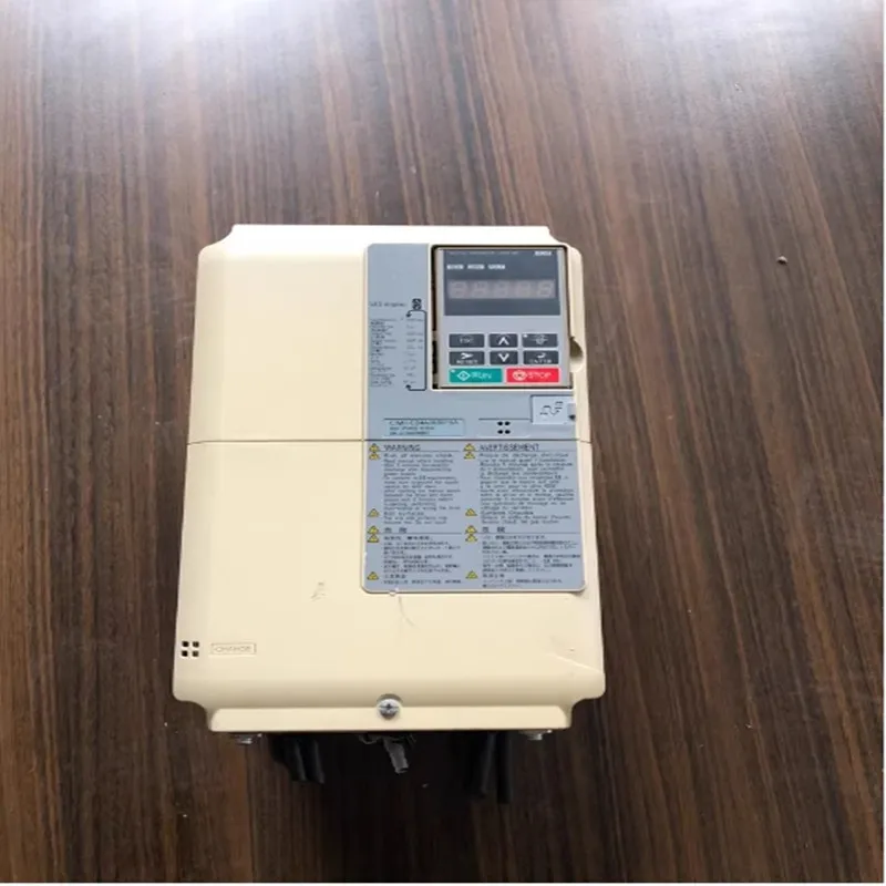 Новый оригинальный инвертор CIMR-HB4A0031FBC CIMR-AB4A0072ABA CIMR-EB4A0038FBA
Новый оригинальный инвертор CIMR-HB4A0031FBC CIMR-AB4A0072ABA CIMR-EB4A0038FBA