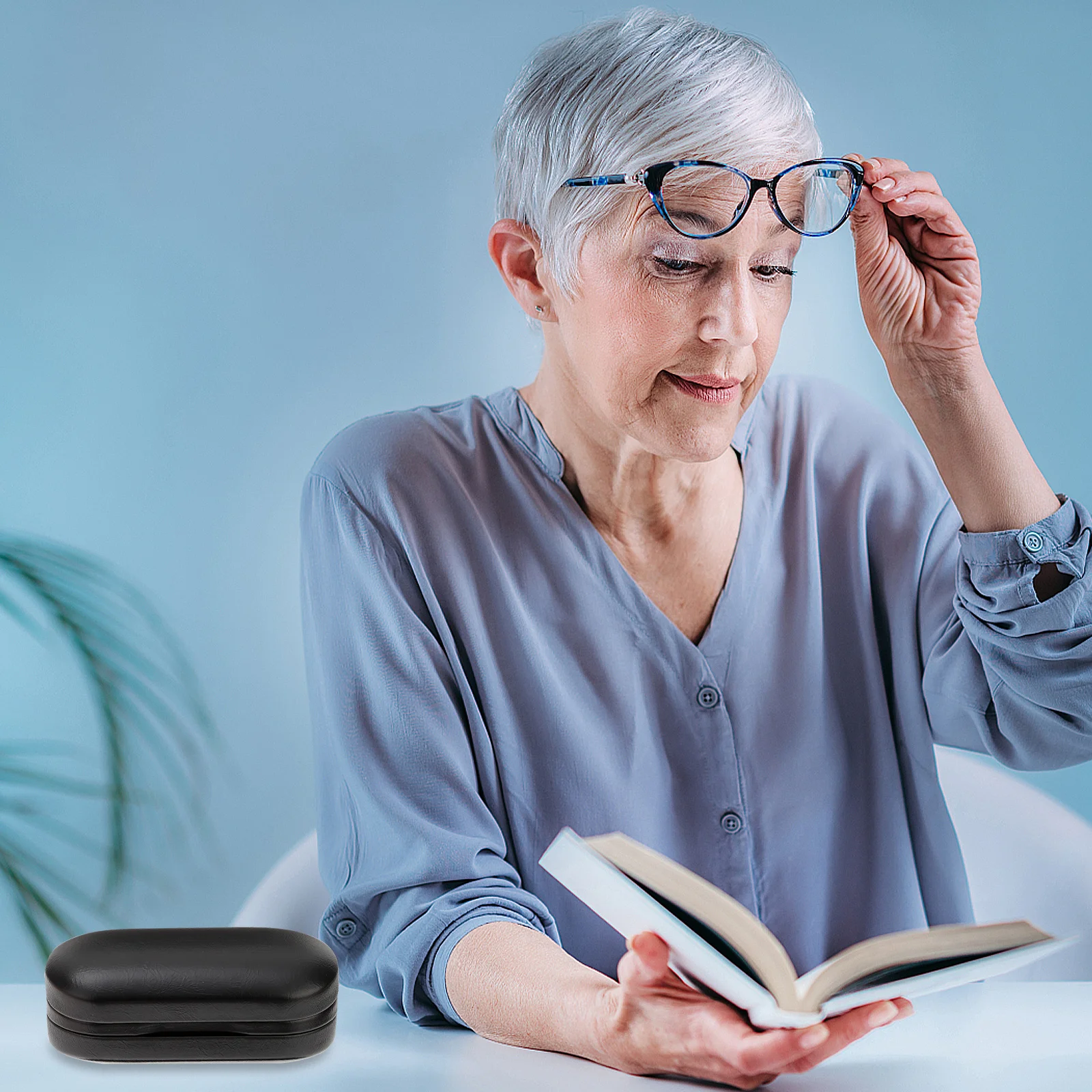 Dual Eyeglass Case Hard Shell PU Protective Light Compact Glasses Container for Travel Storage Black Double Glasses Case
Dual Eyeglass Case Hard Shell PU Protective Light Compact Glasses Container for Travel Storage Black Double Glasses Case