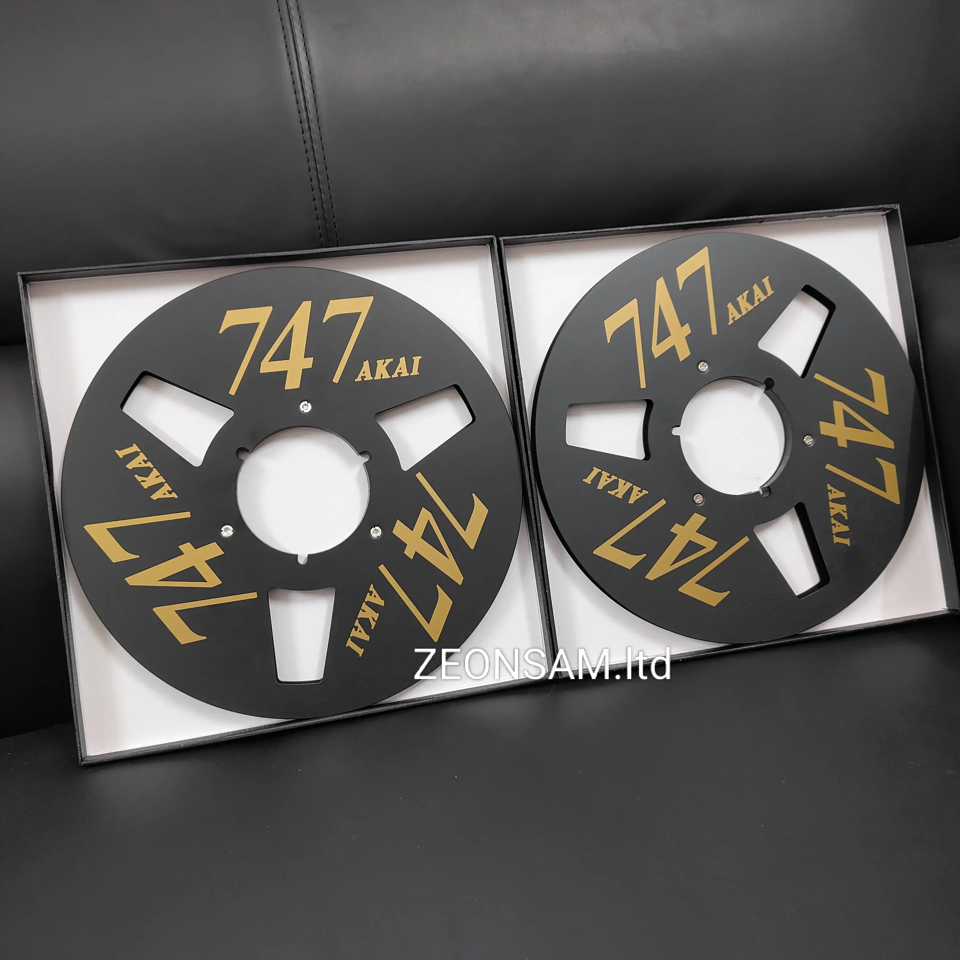 1Pair 10.5" X ¼" Inch Empty Aluminum For NAB-HUB Reel To Reel Tape Recorder Accessory Empty Disc Opening Machine Parts ByAKAI747
1Pair 10.5" X ¼" Inch Empty Aluminum For NAB-HUB Reel To Reel Tape Recorder Accessory Empty Disc Opening Machine Parts ByAKAI747