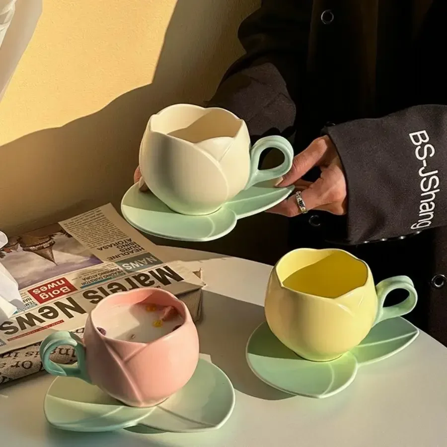 300ml Flower Mark Ceramic Cup And Plate Set Vintage Tulip Coffee Cup Exquisite Afternoon Tea Cup tumbler with straw coffee mug
300ml Flower Mark Ceramic Cup And Plate Set Vintage Tulip Coffee Cup Exquisite Afternoon Tea Cup tumbler with straw coffee mug