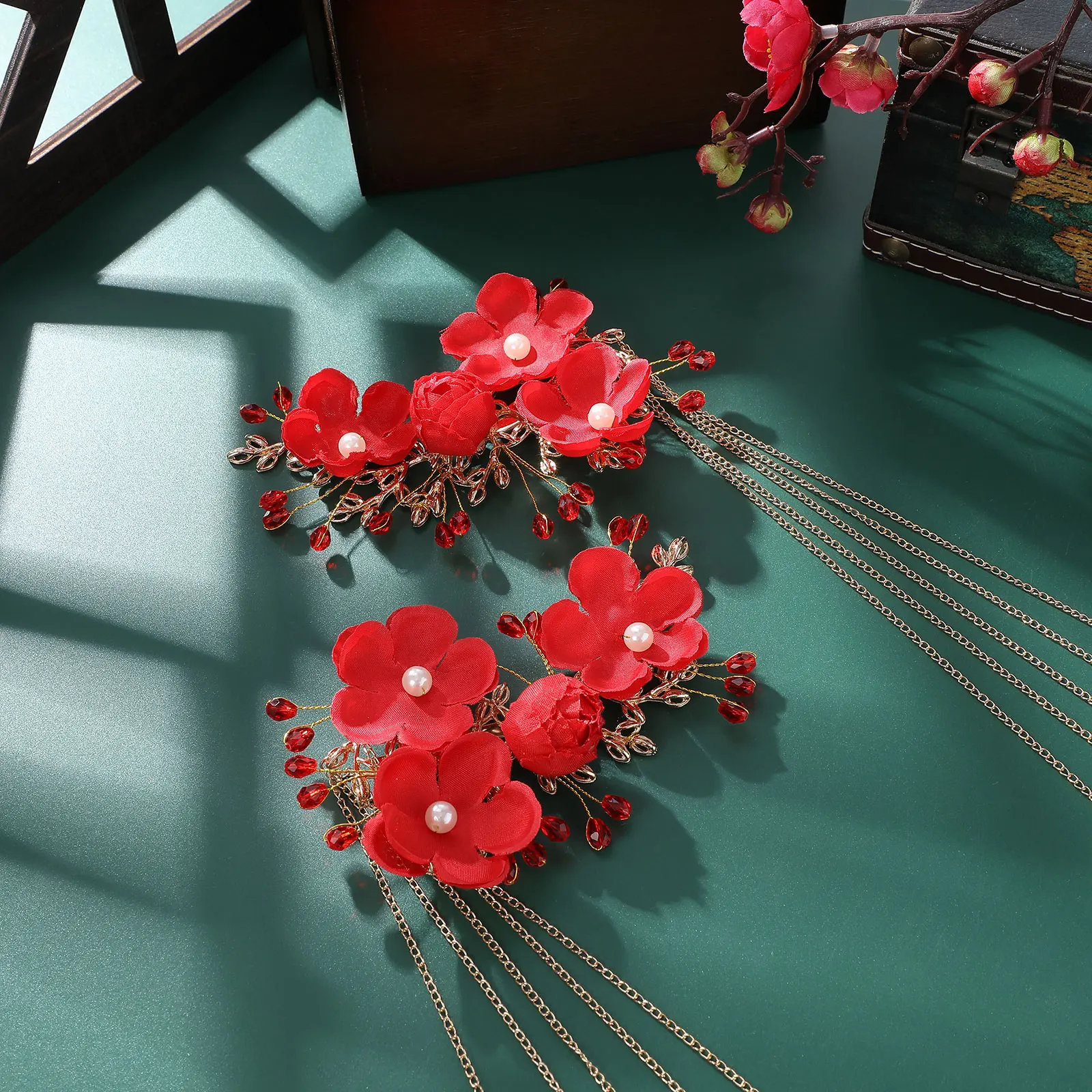 Elegant Bridal Hair Clips Women Floral Tassel Headdress Wedding Accessory Hairpin Bright Colors Daily Travel Work Parties
Elegant Bridal Hair Clips Women Floral Tassel Headdress Wedding Accessory Hairpin Bright Colors Daily Travel Work Parties