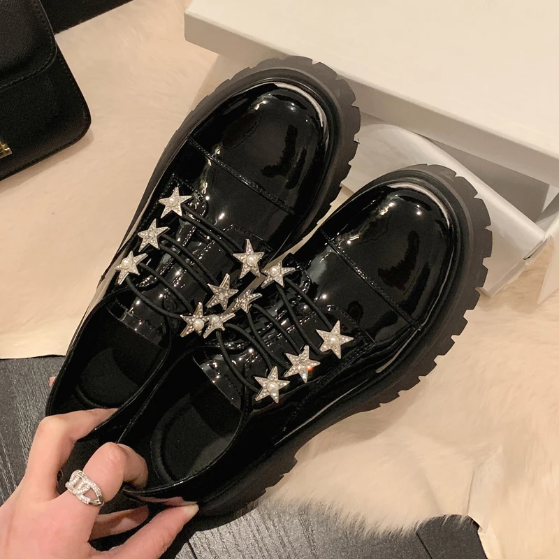 British Style Shiny Star Rhinestones Thick-soled Loafer Shoes Women's Patent Leather Round Toe Casual Shoes Female Fashion Pumps
British Style Shiny Star Rhinestones Thick-soled Loafer Shoes Women's Patent Leather Round Toe Casual Shoes Female Fashion Pumps