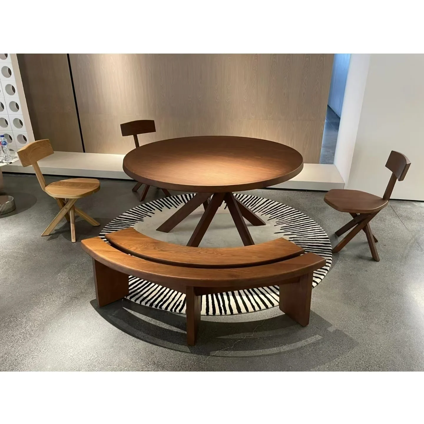 French retro round solid wood dining table designer creative antique large board table simple household small apartment dining
French retro round solid wood dining table designer creative antique large board table simple household small apartment dining