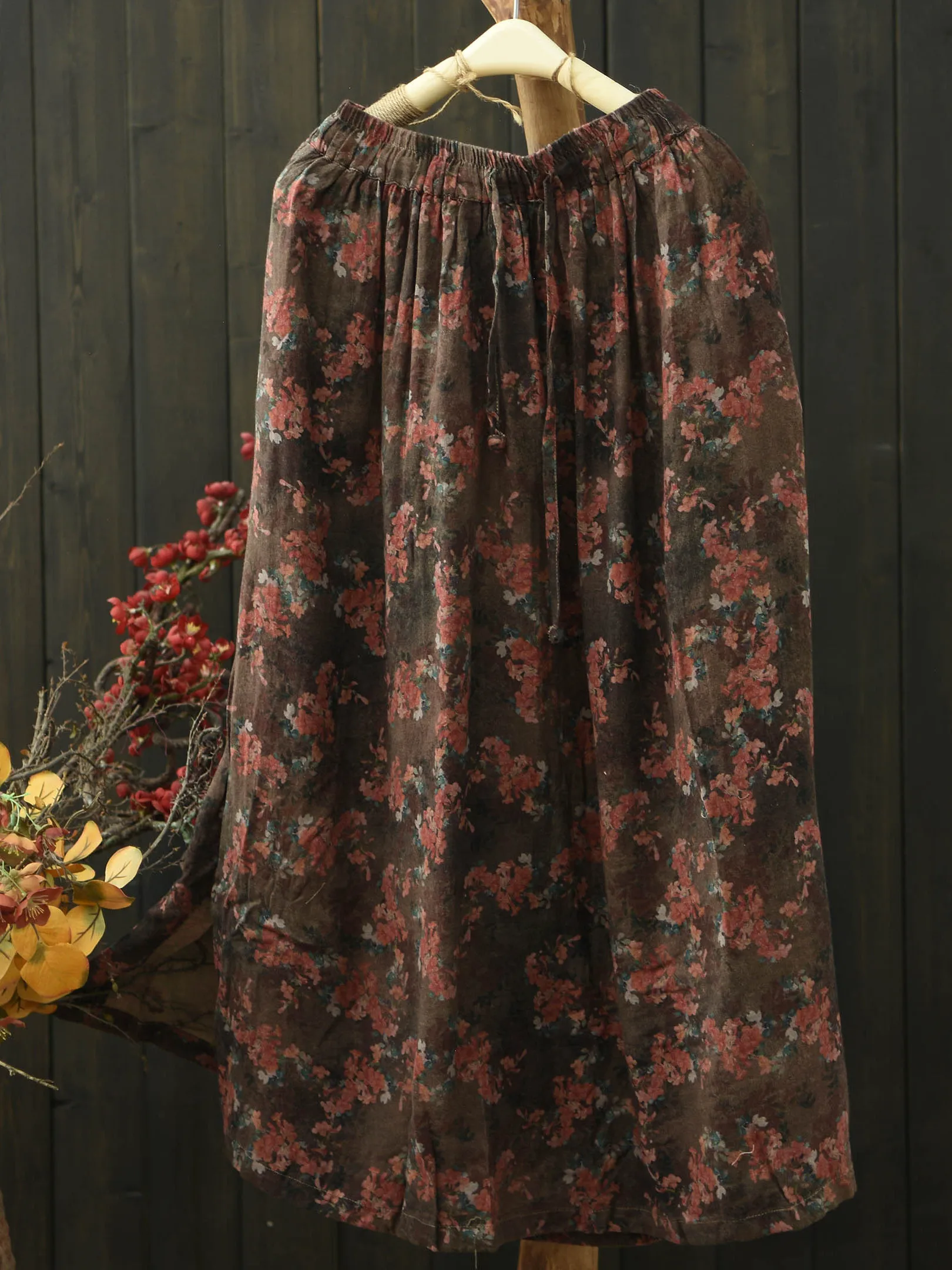 Retro Artistic Large Flower Print Cotton Half Skirt Women's Split Hem A-Line Loose Elastic Waist Summer Skirt
Retro Artistic Large Flower Print Cotton Half Skirt Women's Split Hem A-Line Loose Elastic Waist Summer Skirt