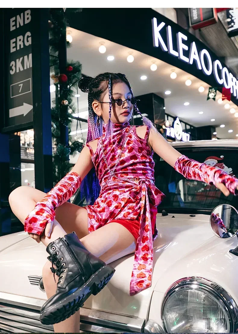 Urban Dance Girl Clothes Jazz Dance Suits Hip-hop Outfits K-pop Performance Wear Red Heart Design Tanks Oversleeve
Urban Dance Girl Clothes Jazz Dance Suits Hip-hop Outfits K-pop Performance Wear Red Heart Design Tanks Oversleeve