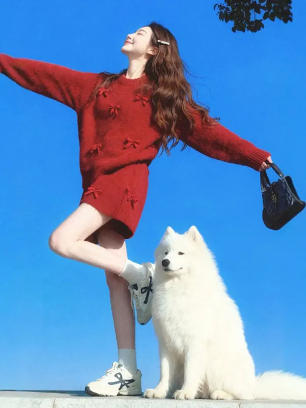 Red Knitted Sweater And Skirt Two-Piece Set Lazy Style Anti-Aging Spring Fashion Women's Comfortable Mid-Spring Outfit
Red Knitted Sweater And Skirt Two-Piece Set Lazy Style Anti-Aging Spring Fashion Women's Comfortable Mid-Spring Outfit