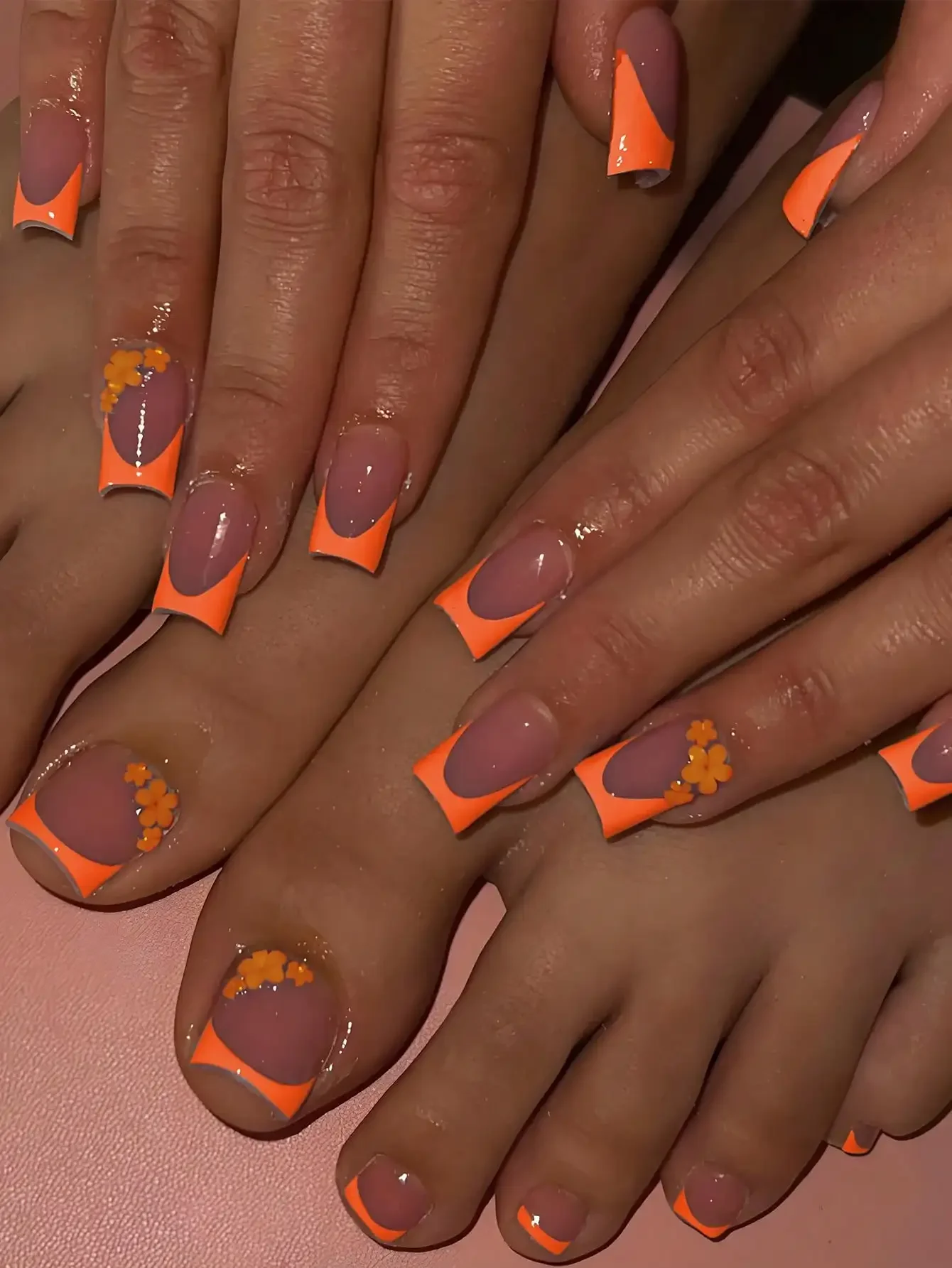 48pcs/2sets Square Nail Stickers, Orange French Manicure, Floral Pattern, Minimalist Style, Glossy Full Coverage Fake Nails, Suitable For Women And Girls Summer Manicure, Daily Wear Nail Supplies
48pcs/2sets Square Nail Stickers, Orange French Manicure, Floral Pattern, Minimalist Style, Glossy Full Coverage Fake Nails, Suitable For Women And Girls Summer Manicure, Daily Wear Nail Supplies
