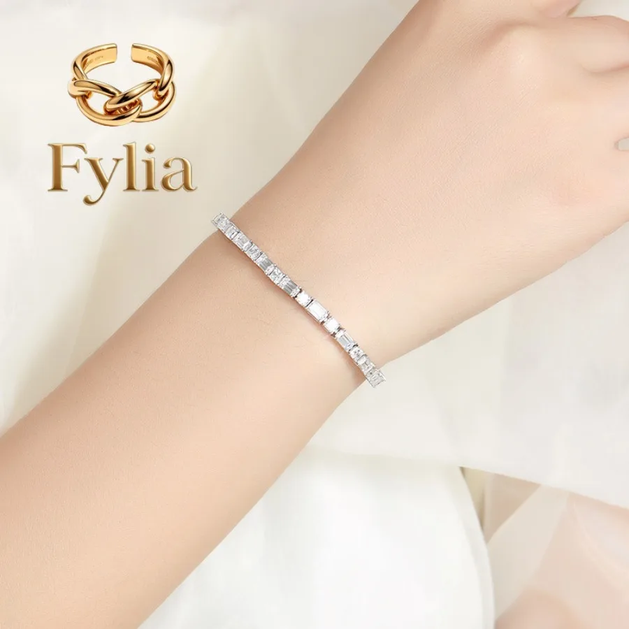 Fylia Jewelry Luxury Solid Platinum PT950 Ace Emerald Moissanite Diamond Bracelet Full Diamond Bracelet
Fylia Jewelry Luxury Solid Platinum PT950 Ace Emerald Moissanite Diamond Bracelet Full Diamond Bracelet