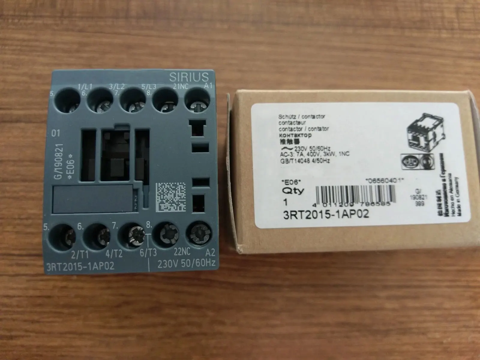 Совершенно новый 3RT2015-1AP02 3RT2016-1AP02 3RT2017-1AP02 3RT2018-1AP02 Гарантия один год
Совершенно новый 3RT2015-1AP02 3RT2016-1AP02 3RT2017-1AP02 3RT2018-1AP02 Гарантия один год