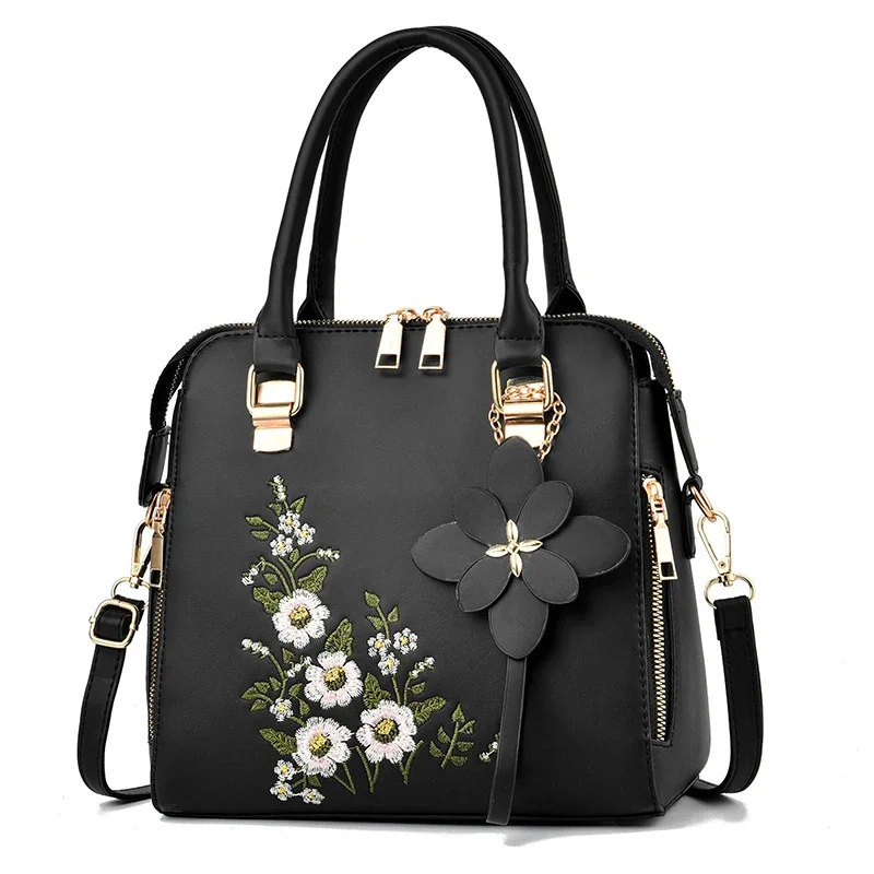 New Women's Fashion Embroidered Handbag Featuree Street Shooting Female Beauty Design Use Simple One Shoulder Crossbody Bag
New Women's Fashion Embroidered Handbag Featuree Street Shooting Female Beauty Design Use Simple One Shoulder Crossbody Bag