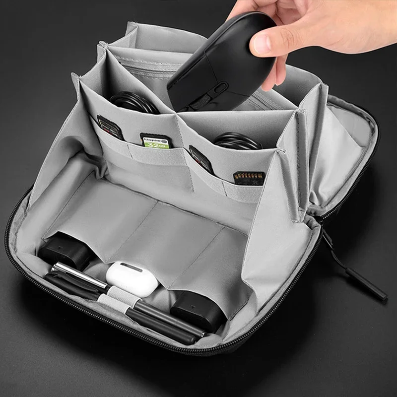 2025 Новая дорожная сумка для хранения кабеля, портативный водонепроницаемый USB-органайзер для зарядного устройства для цифровой электроники и Power Bank
2025 Новая дорожная сумка для хранения кабеля, портативный водонепроницаемый USB-органайзер для зарядного устройства для цифровой электроники и Power Bank