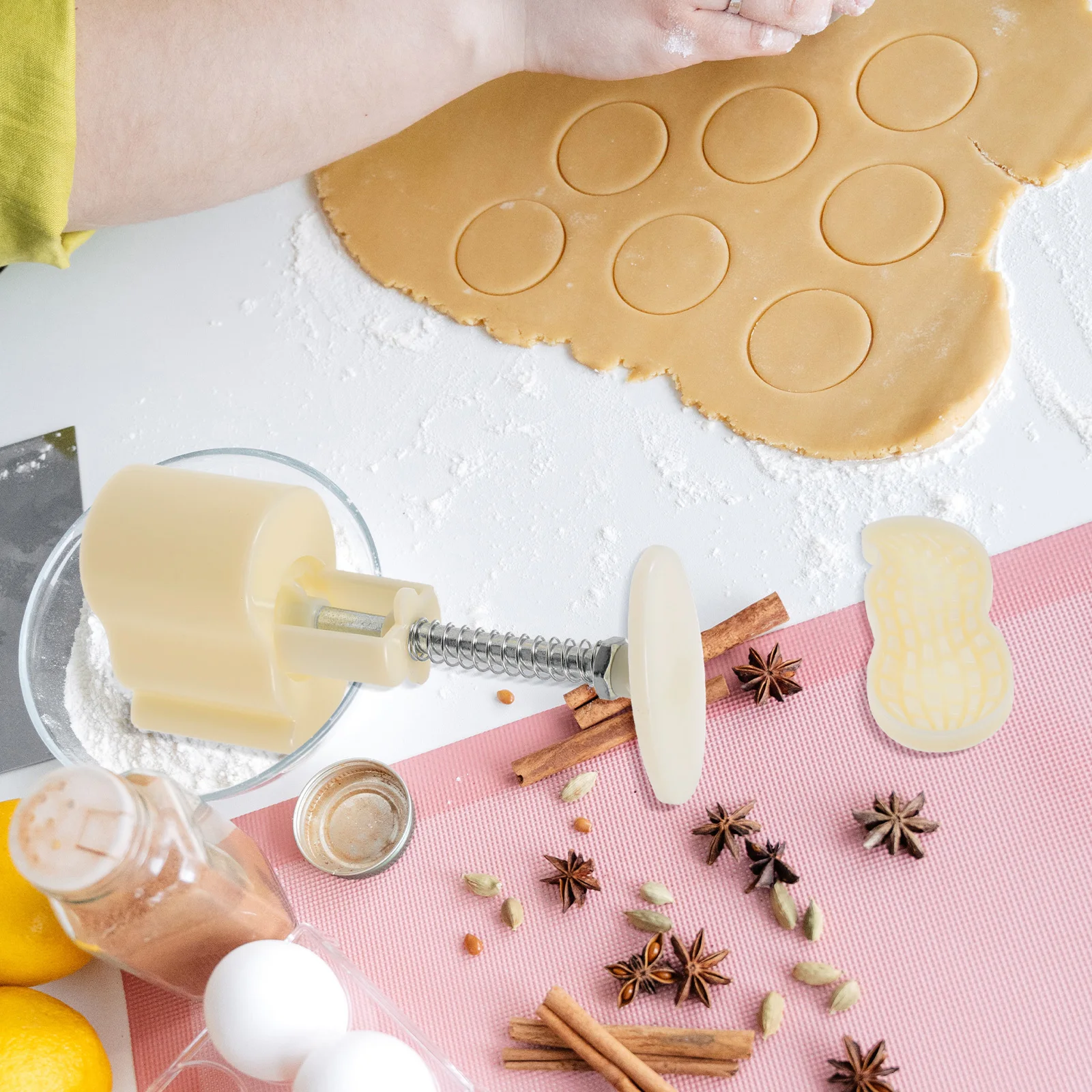 1 set Moon Cake Mold Pastry Tool Small White Cheese Handmade Baking Molds Reusable Easy Clean DIY Kitchen Accessories
1 set Moon Cake Mold Pastry Tool Small White Cheese Handmade Baking Molds Reusable Easy Clean DIY Kitchen Accessories