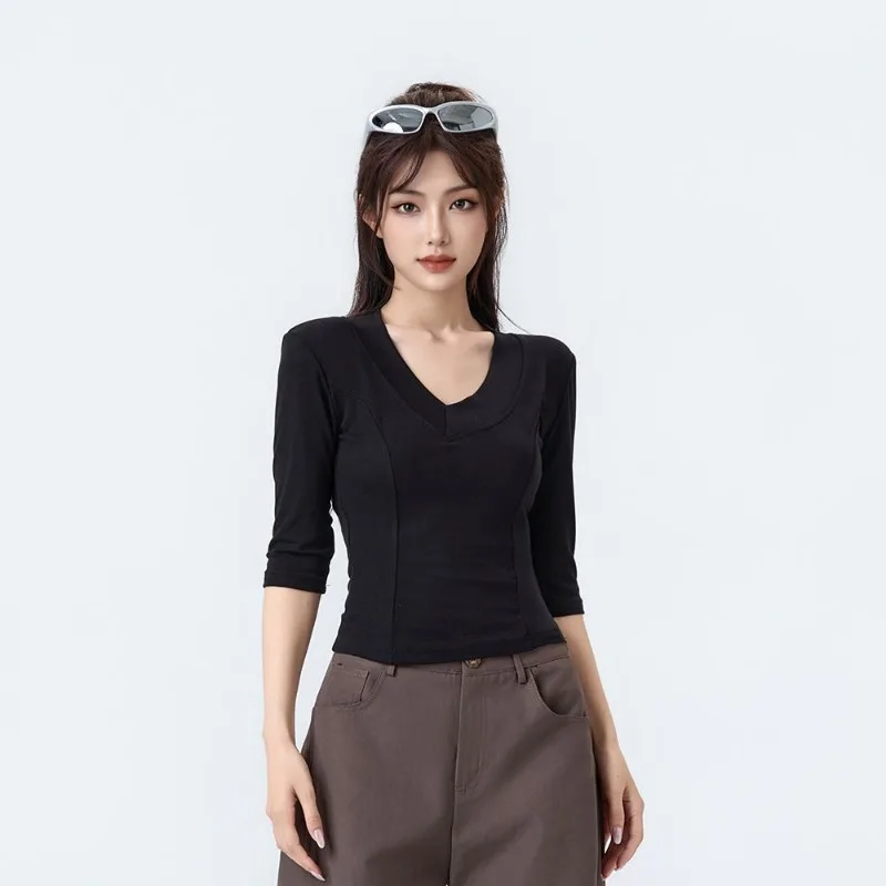 Women's V Neck T-shirt Slim Fit Solid Color Basic Casual Crop Top
Women's V Neck T-shirt Slim Fit Solid Color Basic Casual Crop Top