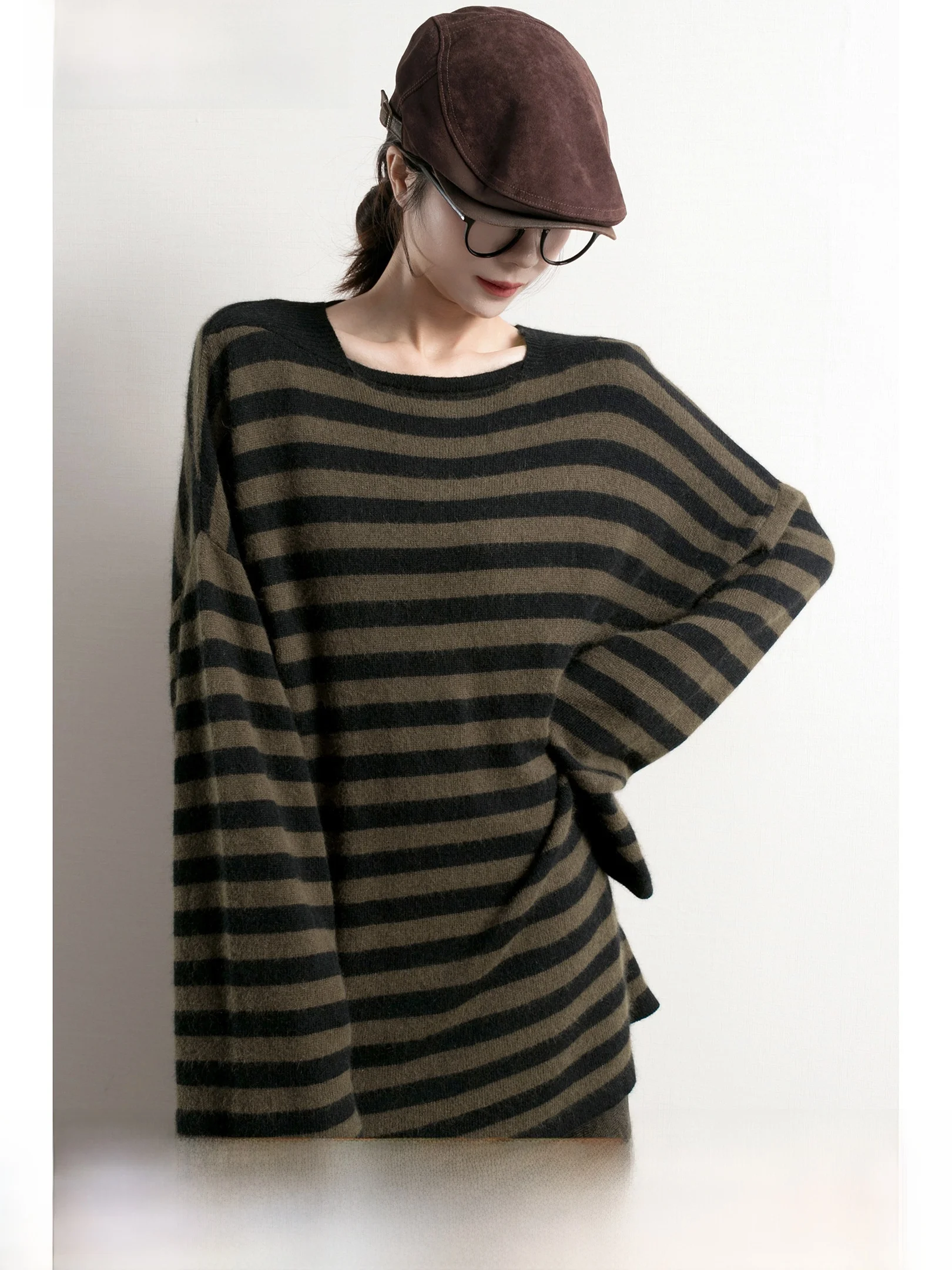 TidePA Chill mid Autumn ternoon Lazy Stripe Bear Velvet Knitted Sweater Women Medium Length Loose Fit Soft Warm Casual Sle
TidePA Chill mid Autumn ternoon Lazy Stripe Bear Velvet Knitted Sweater Women Medium Length Loose Fit Soft Warm Casual Sle
