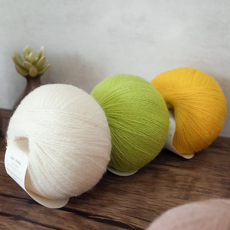 50 г 280 м 100% тонкая шерстяная нить ручной работы, шерстяной шарф для вязания крючком, вязаная палочка для свитера, однорядная нить
50 г 280 м 100% тонкая шерстяная нить ручной работы, шерстяной шарф для вязания крючком, вязаная палочка для свитера, однорядная нить