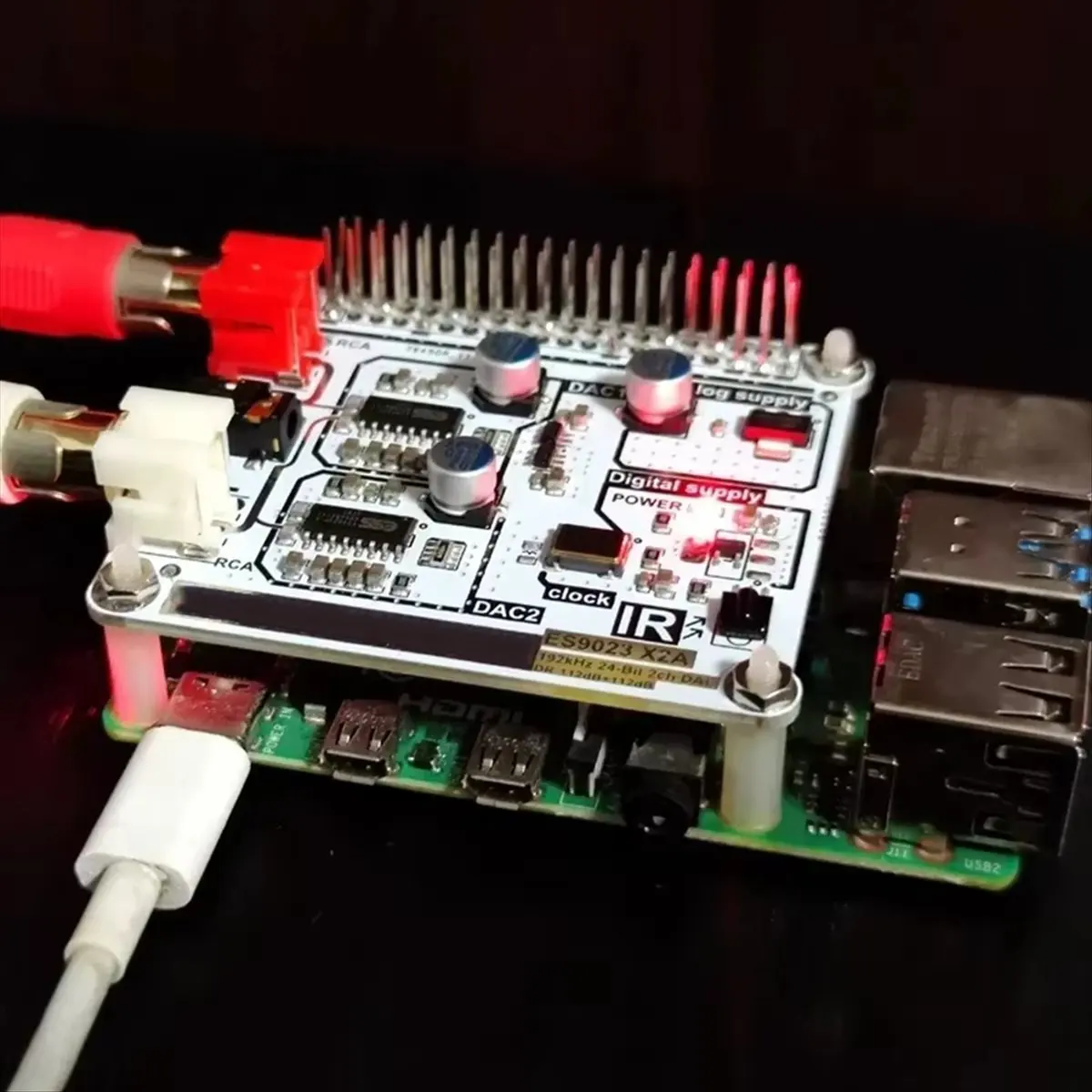 (A96Z) Volumio Moode for Raspberry Pi 4B Dual ES9023 Decode DAC I2S HIFI Network Digital Audio Player Sound Card 3B+2B
(A96Z) Volumio Moode for Raspberry Pi 4B Dual ES9023 Decode DAC I2S HIFI Network Digital Audio Player Sound Card 3B+2B