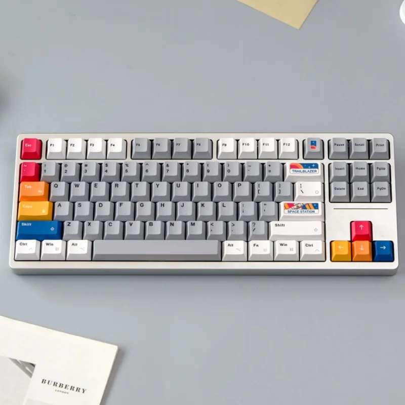150-клавиш GMK Trailblazer Key Cap PBT Cherry Profile Термосублимационная механическая клавиатура для настройки 
150-клавиш GMK Trailblazer Key Cap PBT Cherry Profile Термосублимационная механическая клавиатура для настройки