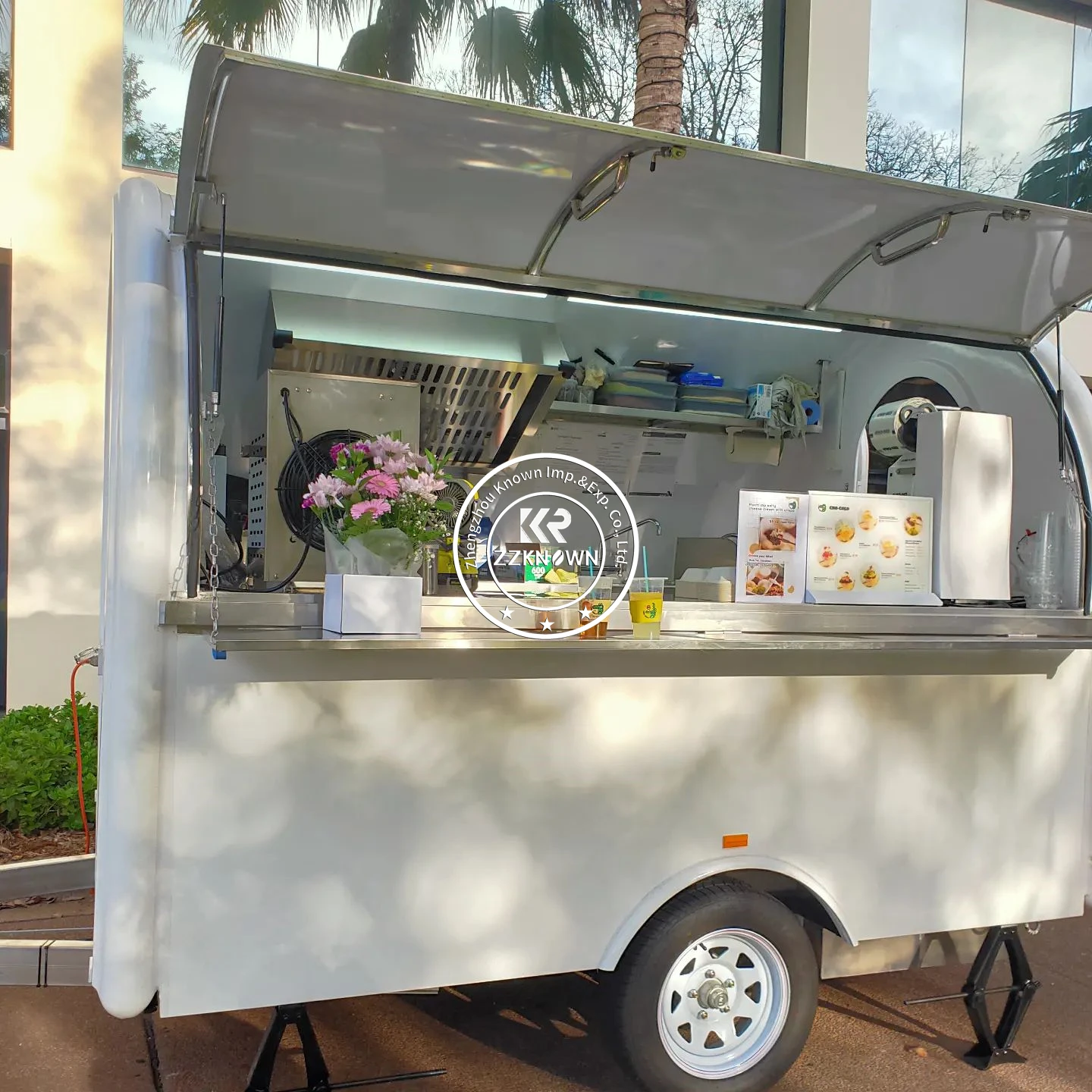 American Standard Food Trailer Street Catering Trailer Van Mobile Kitchen Fully Equipped Food Trailer for Sale in USA
American Standard Food Trailer Street Catering Trailer Van Mobile Kitchen Fully Equipped Food Trailer for Sale in USA