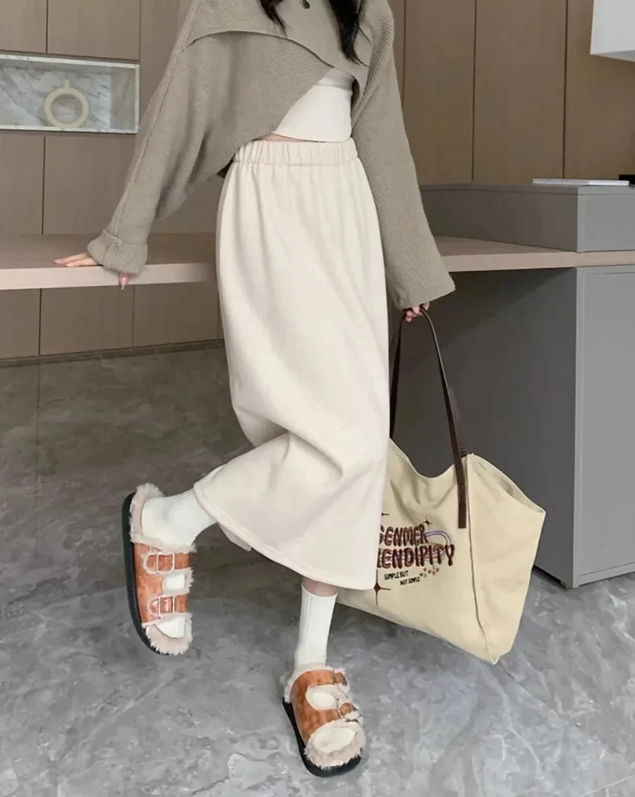 Corduroy Half Skirt Women Autumn Winter High Waist Slimming A- shaped Skirt Fashionable Ladies
Corduroy Half Skirt Women Autumn Winter High Waist Slimming A- shaped Skirt Fashionable Ladies