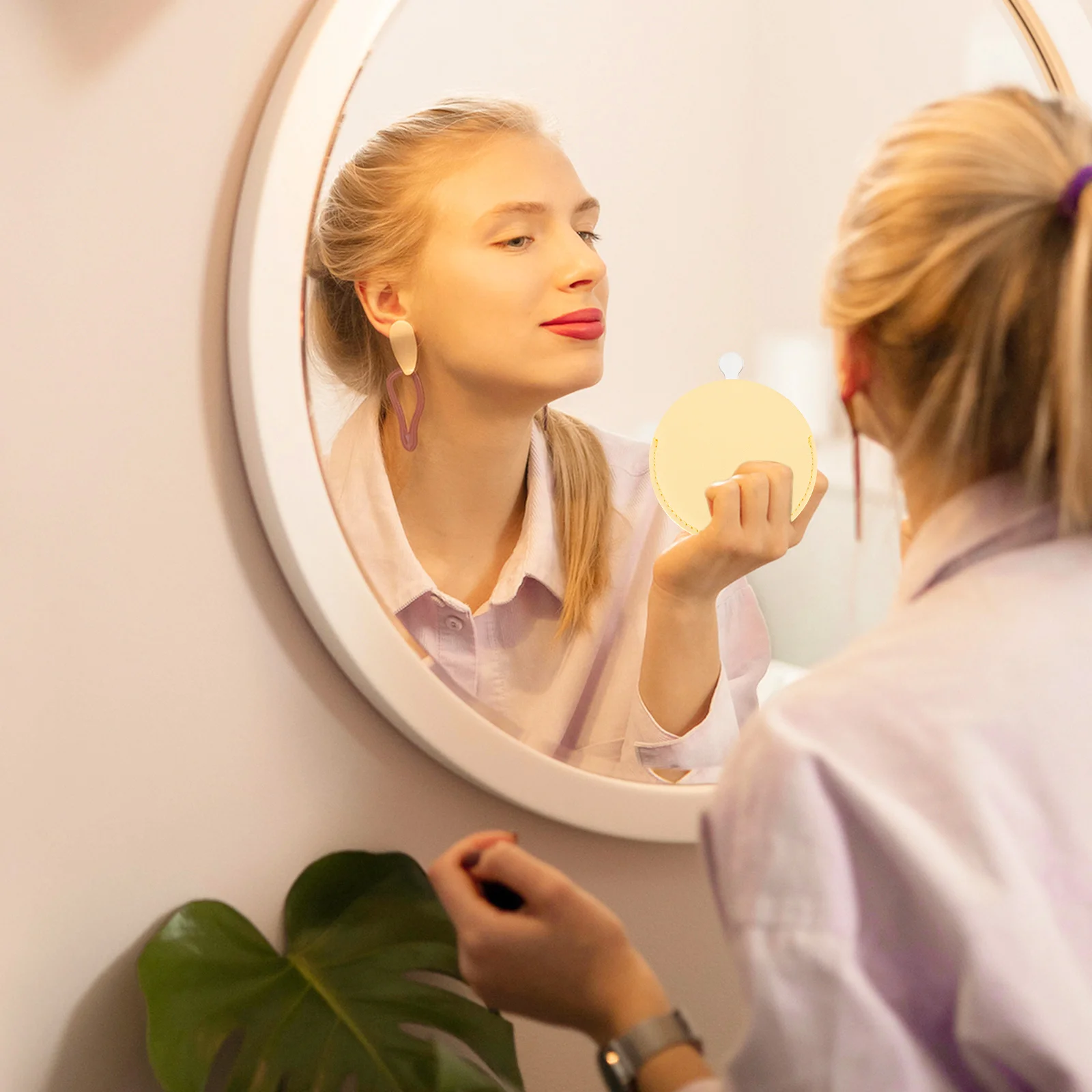 3Pcs Portable Compact Mini Makeup Mirrors Small Round Pocket Travel Mirror Lightweight Women Compact Mirror
3Pcs Portable Compact Mini Makeup Mirrors Small Round Pocket Travel Mirror Lightweight Women Compact Mirror