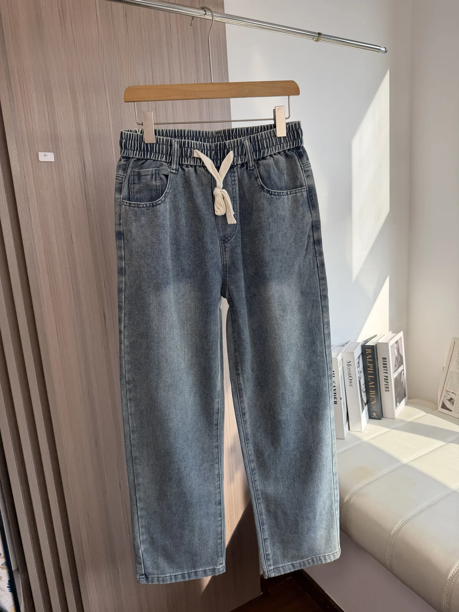 Men's Fashionable Straight Leg Jeans Elastic Waist Breathable Comfortable Spring Summer Distressed White Washed Denim Pants
Men's Fashionable Straight Leg Jeans Elastic Waist Breathable Comfortable Spring Summer Distressed White Washed Denim Pants