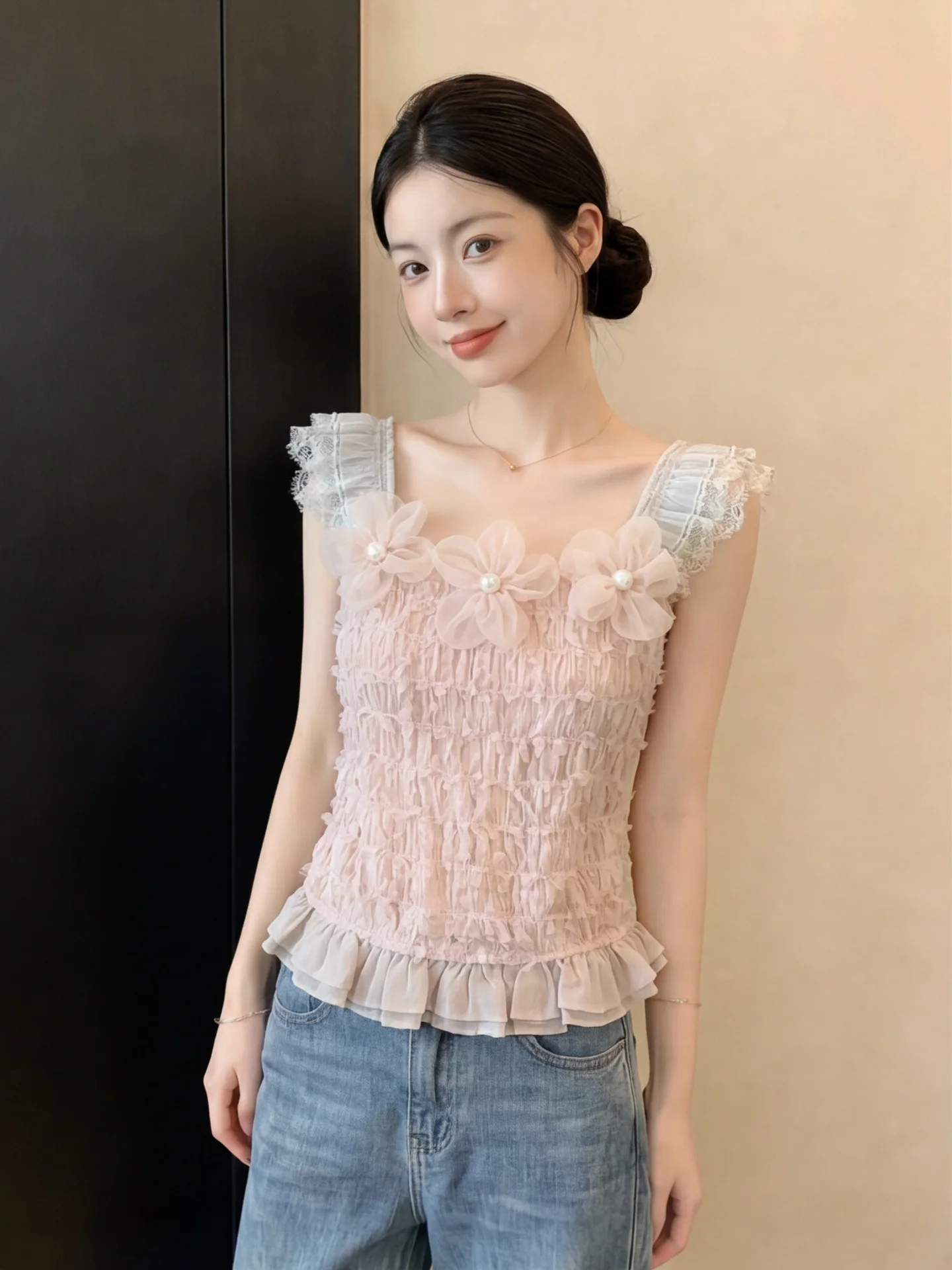 Pink 3D Flower Lace Trim Short Sleeveless Top Women's Korean Style Fashion Slim Fit Summer New Arrival Fly Sleeve Shirt
Pink 3D Flower Lace Trim Short Sleeveless Top Women's Korean Style Fashion Slim Fit Summer New Arrival Fly Sleeve Shirt