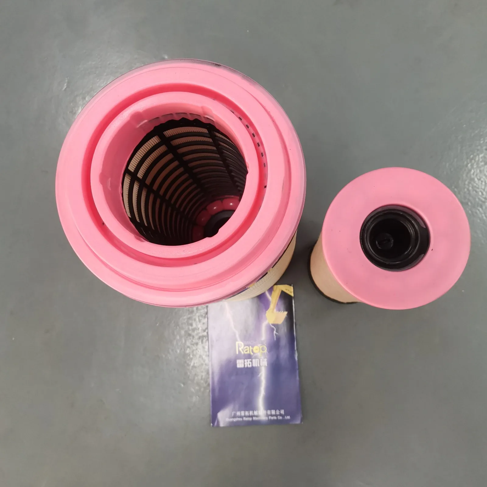 Good Quality Engine Air Filter for Excavator Part Number 447-0761 520-6407 Compatible with E323D2L
Good Quality Engine Air Filter for Excavator Part Number 447-0761 520-6407 Compatible with E323D2L
