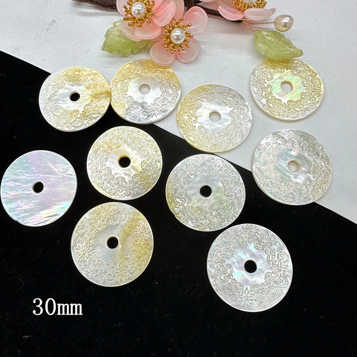 3Pcs DIY Mid-Hole Loose Beads White Butterfly Shell Carved Beads For Jewelry Making DIY Earring Necklace Chain Accessory
3Pcs DIY Mid-Hole Loose Beads White Butterfly Shell Carved Beads For Jewelry Making DIY Earring Necklace Chain Accessory