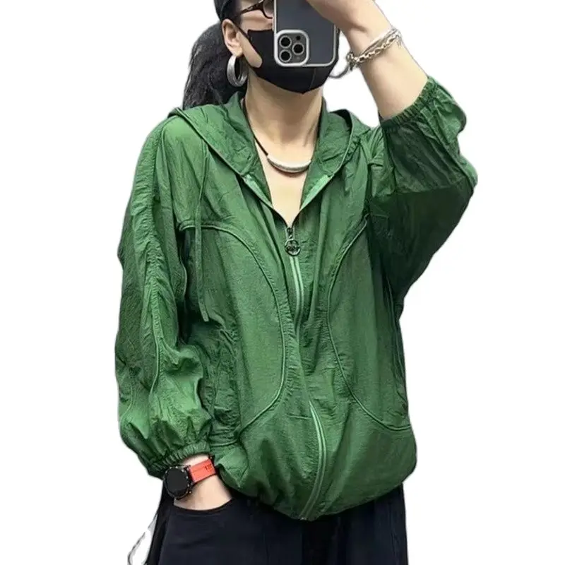 UHYTGF 2023 Summer Sun Protection Coat Women Outdoor Breathable Thin Shirt Jacket Female Hooded Loose Large Size Tops Ladies 376
UHYTGF 2023 Summer Sun Protection Coat Women Outdoor Breathable Thin Shirt Jacket Female Hooded Loose Large Size Tops Ladies 376