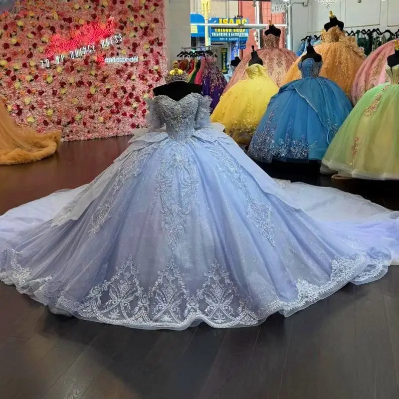 Customized Gray Blue Quinceanera Dresses for Teens Off the Shoulder Lacing Up Rhinestones Court Train Lace Appliques
Customized Gray Blue Quinceanera Dresses for Teens Off the Shoulder Lacing Up Rhinestones Court Train Lace Appliques
