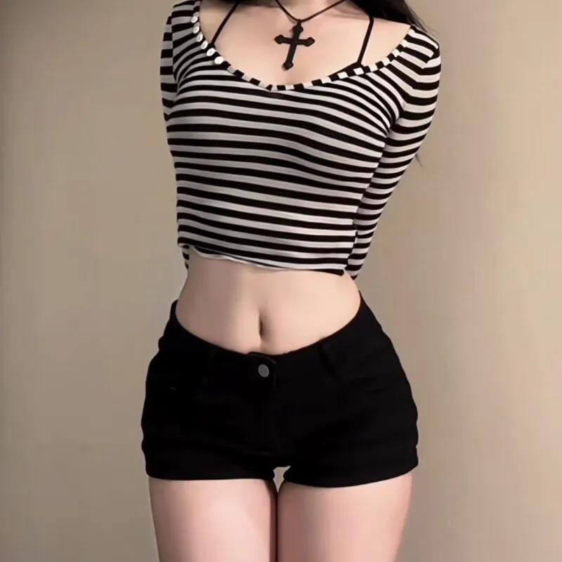 Low Waist Black Denim Shorts Sexy Spicy Girl Elastic Butt Lifting American Style Tight Summer Slimming Hot Pants Trendy
Low Waist Black Denim Shorts Sexy Spicy Girl Elastic Butt Lifting American Style Tight Summer Slimming Hot Pants Trendy