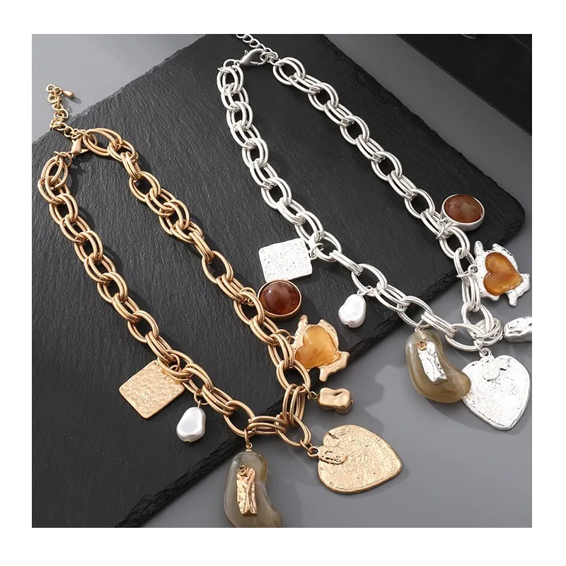 Light Luxury Retro Geometric Pendant Necklace Women's Fashion Versatile Sweater Chain Premium Clavicle Chain
Light Luxury Retro Geometric Pendant Necklace Women's Fashion Versatile Sweater Chain Premium Clavicle Chain