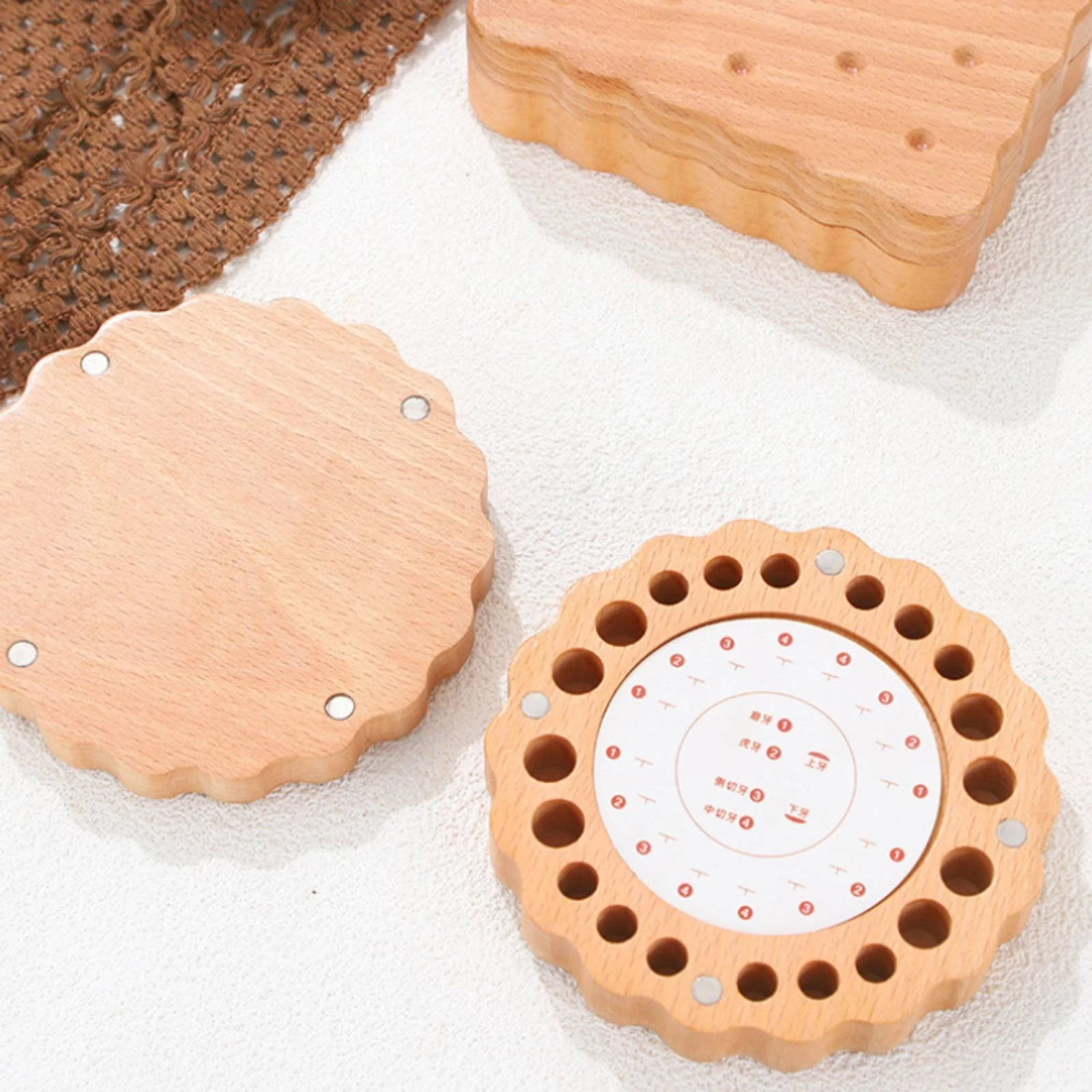 Milk Tooth Keepsake Box Natural Wood Baby Tooth Box Child Memento Polished Surface Wavy Border
Milk Tooth Keepsake Box Natural Wood Baby Tooth Box Child Memento Polished Surface Wavy Border