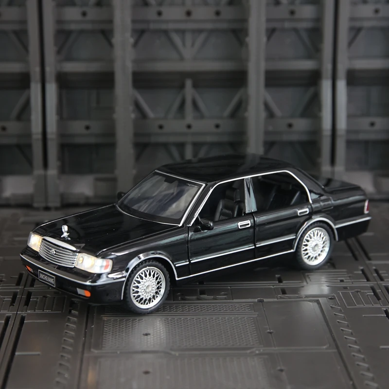 1:32 модель седана из сплава Crown, коллекция украшений автомобиля, двери и капот двигателя, багажник можно открыть, детский игрушечный автомобиль в подарок
1:32 модель седана из сплава Crown, коллекция украшений автомобиля, двери и капот двигателя, багажник можно открыть, детский игрушечный автомобиль в подарок