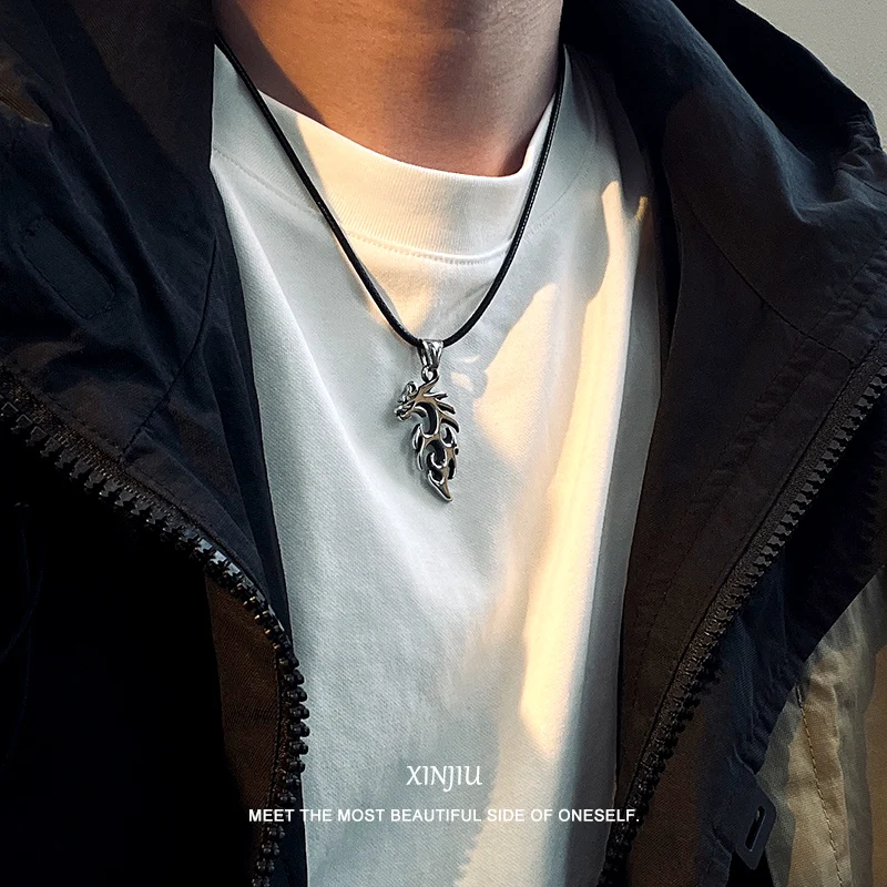 Xinjiu Fashion men's necklace black rope choker retro niche personality boy jewelry INS pendant necklace
Xinjiu Fashion men's necklace black rope choker retro niche personality boy jewelry INS pendant necklace