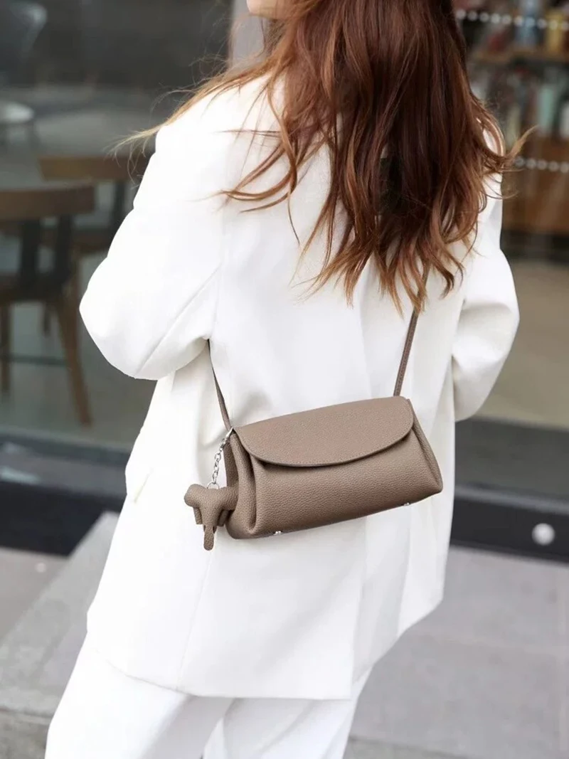 Women's crossbody bag, 2026 new trendy cloud bag, fashionable summer mini exquisite top-grain cowhide soft leather small bag
Women's crossbody bag, 2026 new trendy cloud bag, fashionable summer mini exquisite top-grain cowhide soft leather small bag