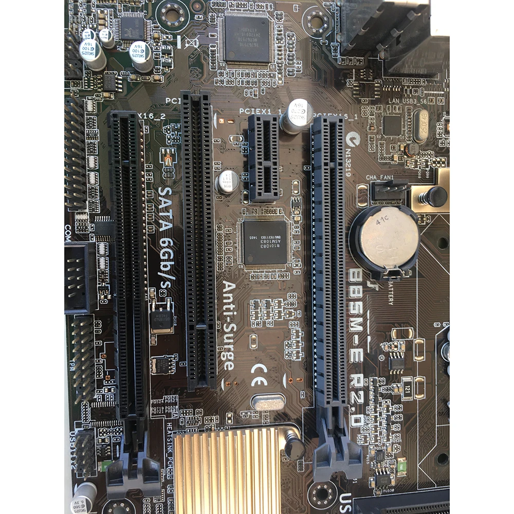 For Asus DDR3 Memory 1150 Interface B85 All-Solid-State Integrated Board USB3.0 B85M-E R2.0
For Asus DDR3 Memory 1150 Interface B85 All-Solid-State Integrated Board USB3.0 B85M-E R2.0