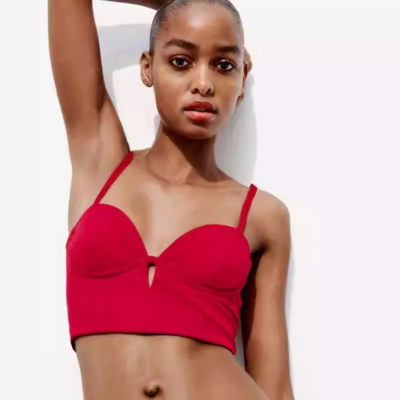 New 2024 Women's Silk Me Splice Tight Strapl Top Faionable Versatile Color Polyester Material Summer Collection
New 2024 Women's Silk Me Splice Tight Strapl Top Faionable Versatile Color Polyester Material Summer Collection
